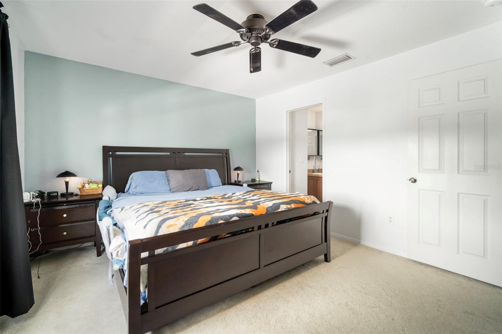 2651 OLEANDER LAKES DR