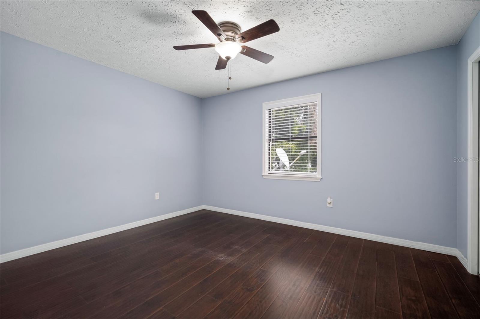 1505 FOX HILL PL
