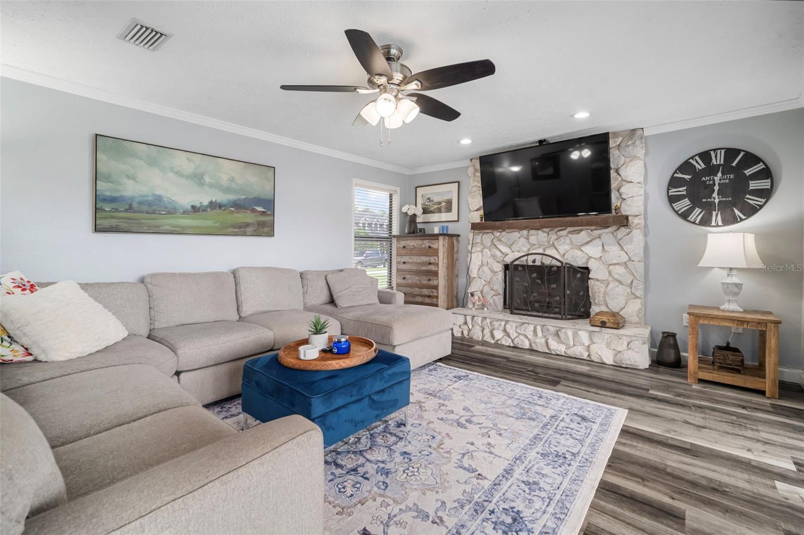 1505 FOX HILL PL