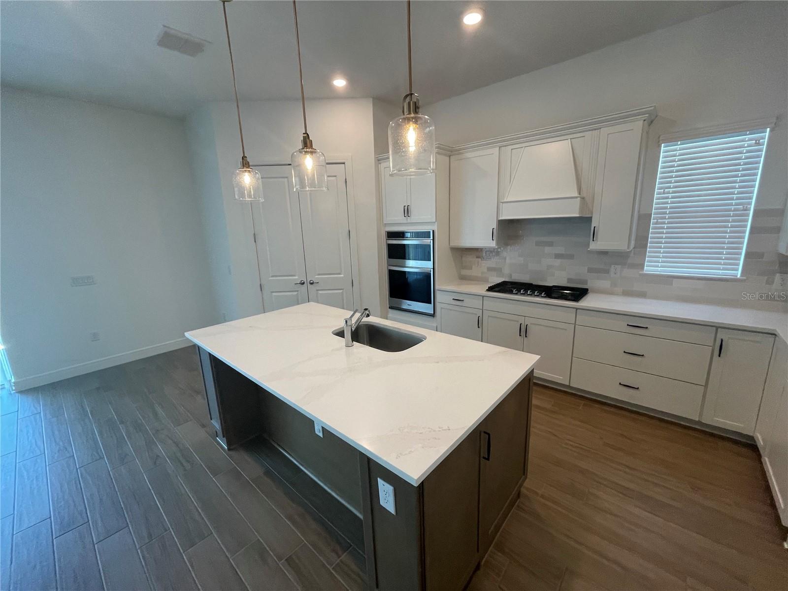 13817 SHARP HAWK DR