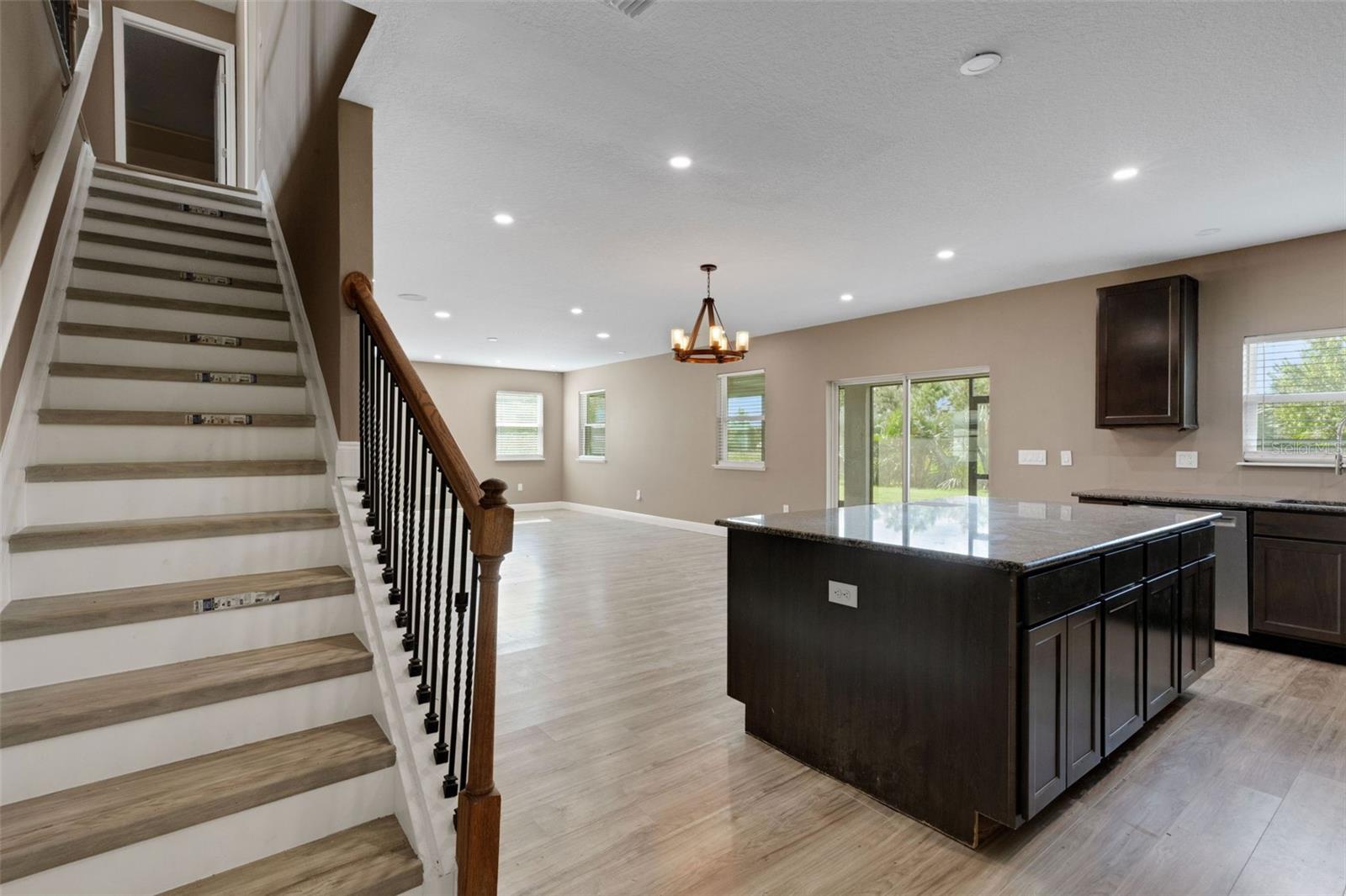 2436 SAND GABLES TRL