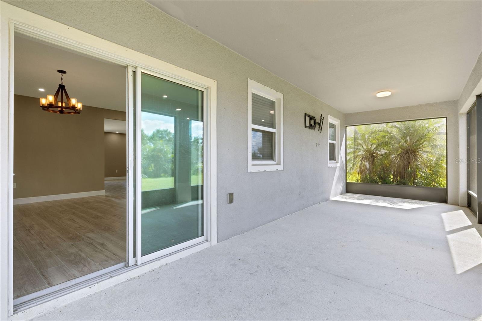 2436 SAND GABLES TRL