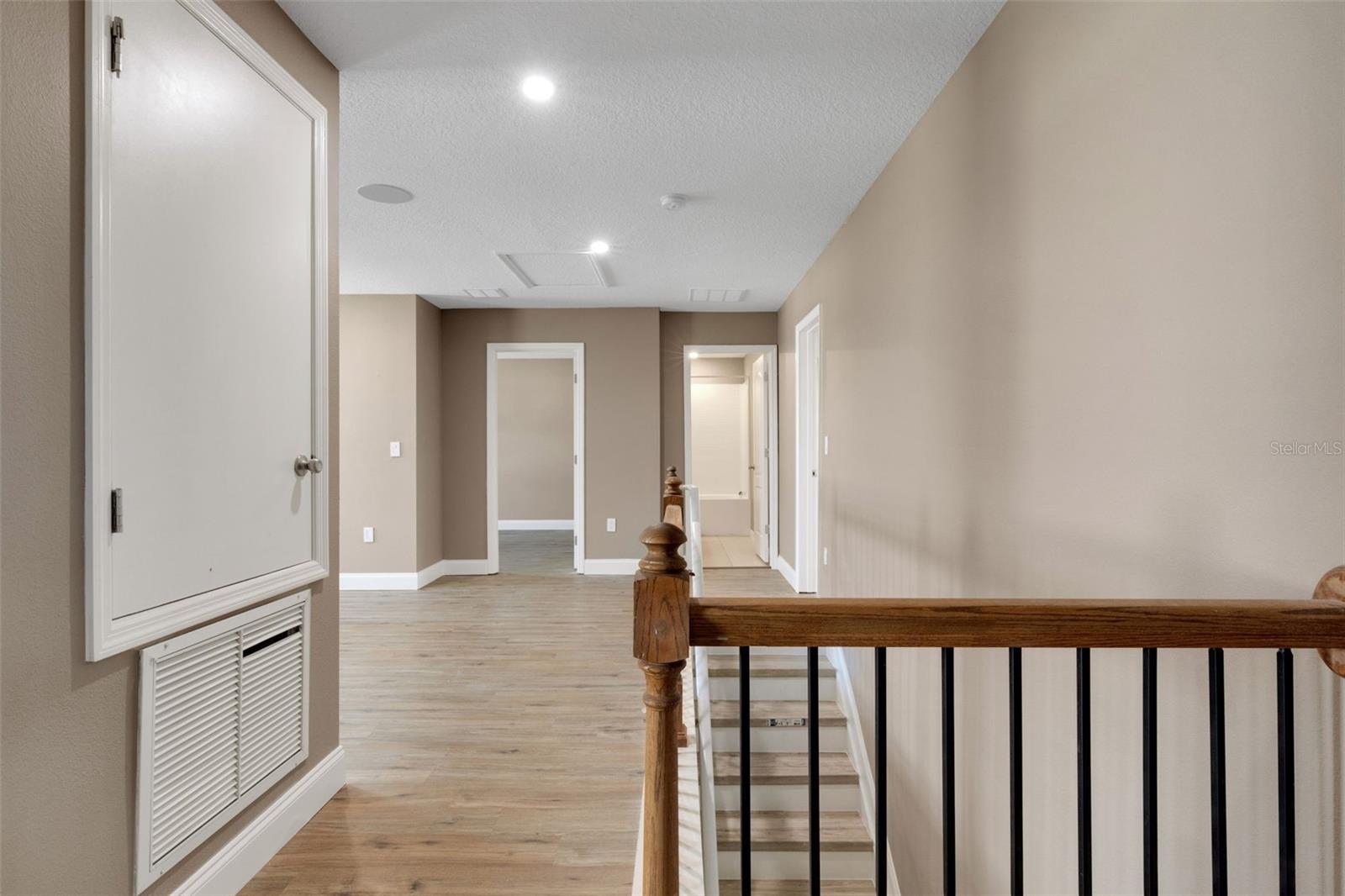 2436 SAND GABLES TRL