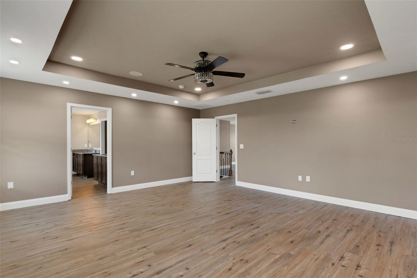 2436 SAND GABLES TRL