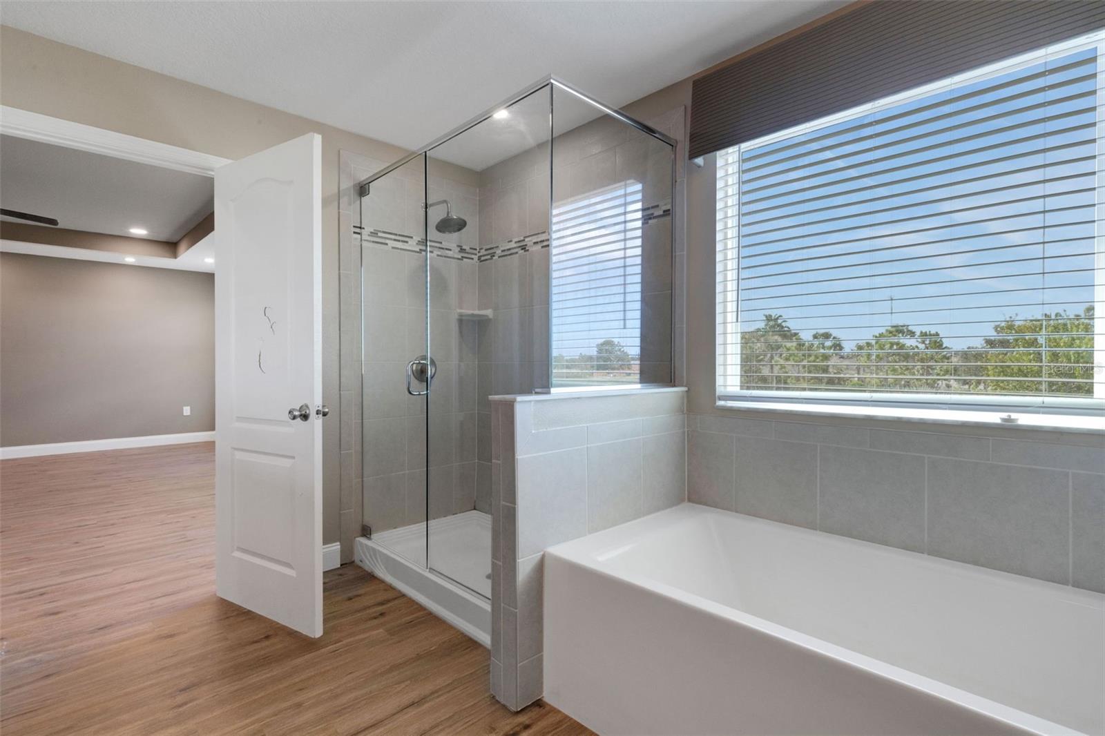 2436 SAND GABLES TRL