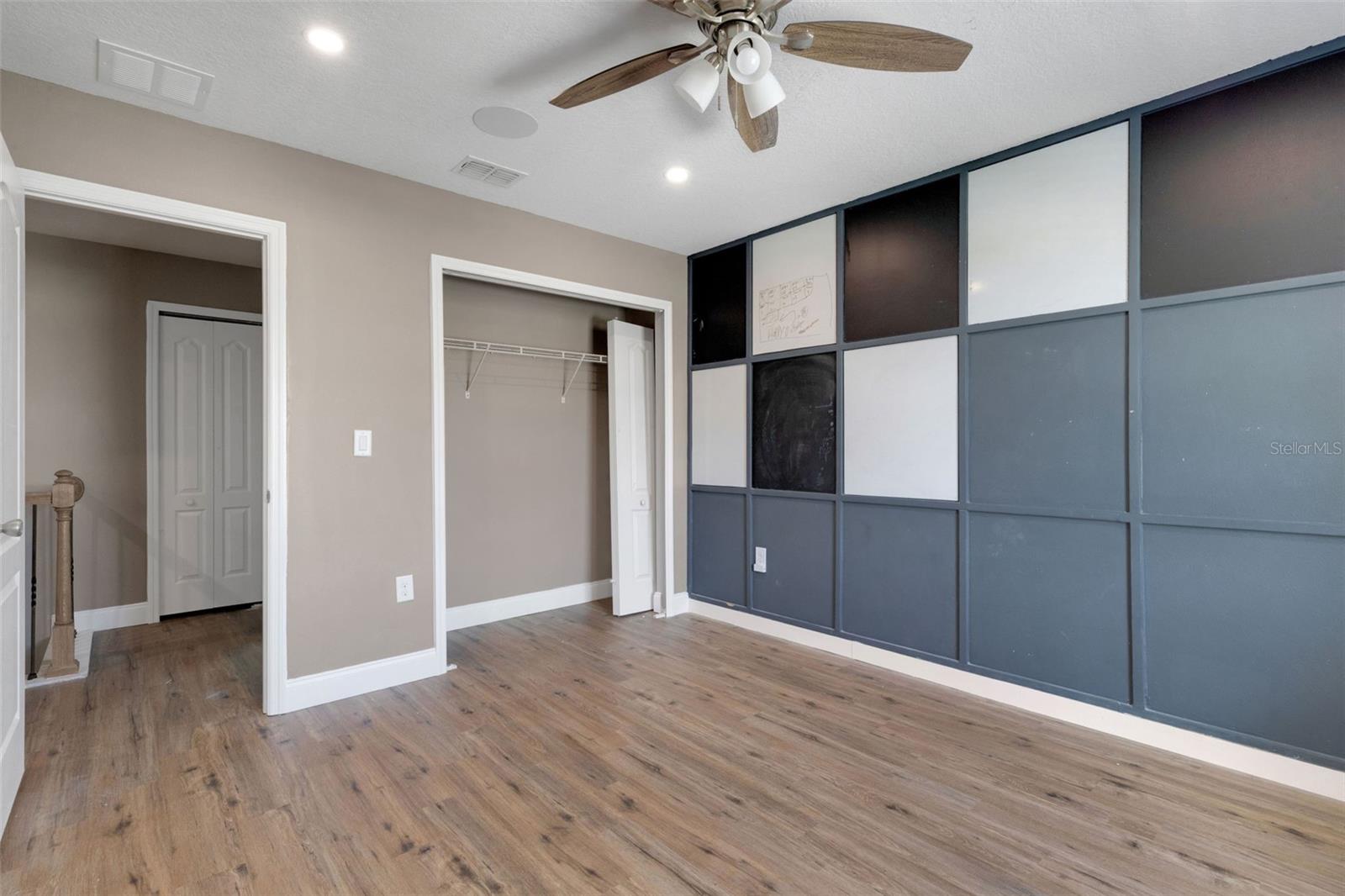 2436 SAND GABLES TRL