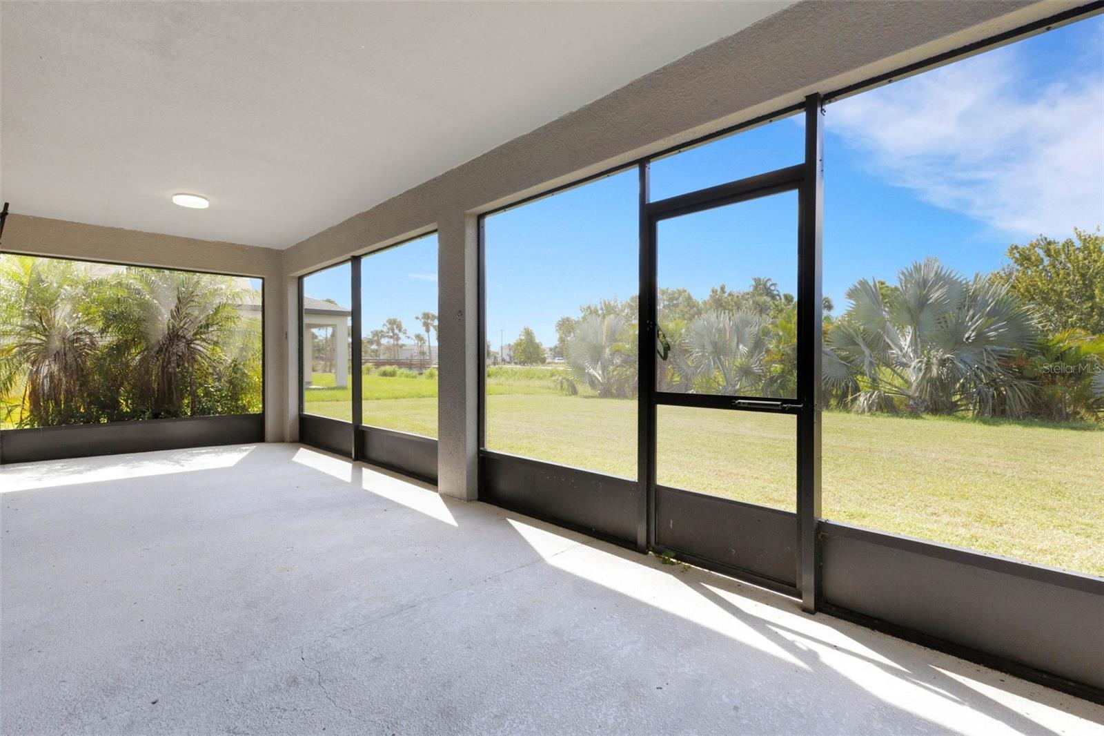 2436 SAND GABLES TRL