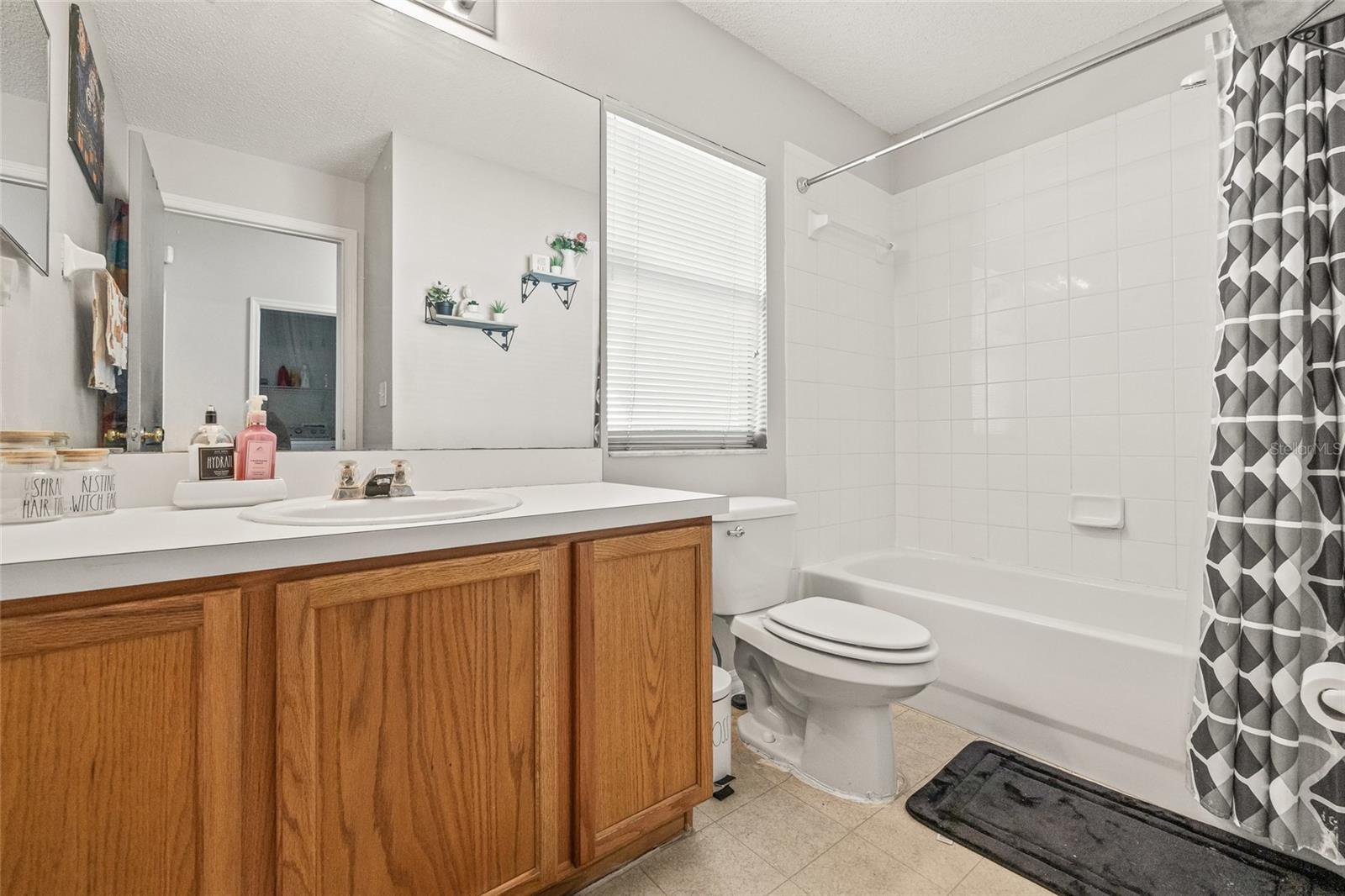 4416 COUNTRY HILLS BLVD