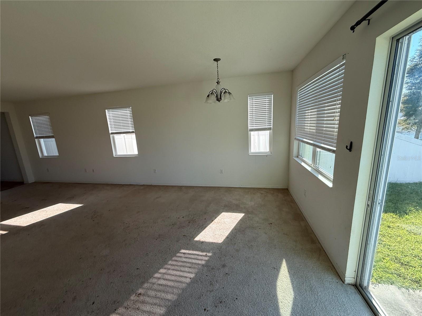 10621 LAGUNA PLAINS DR