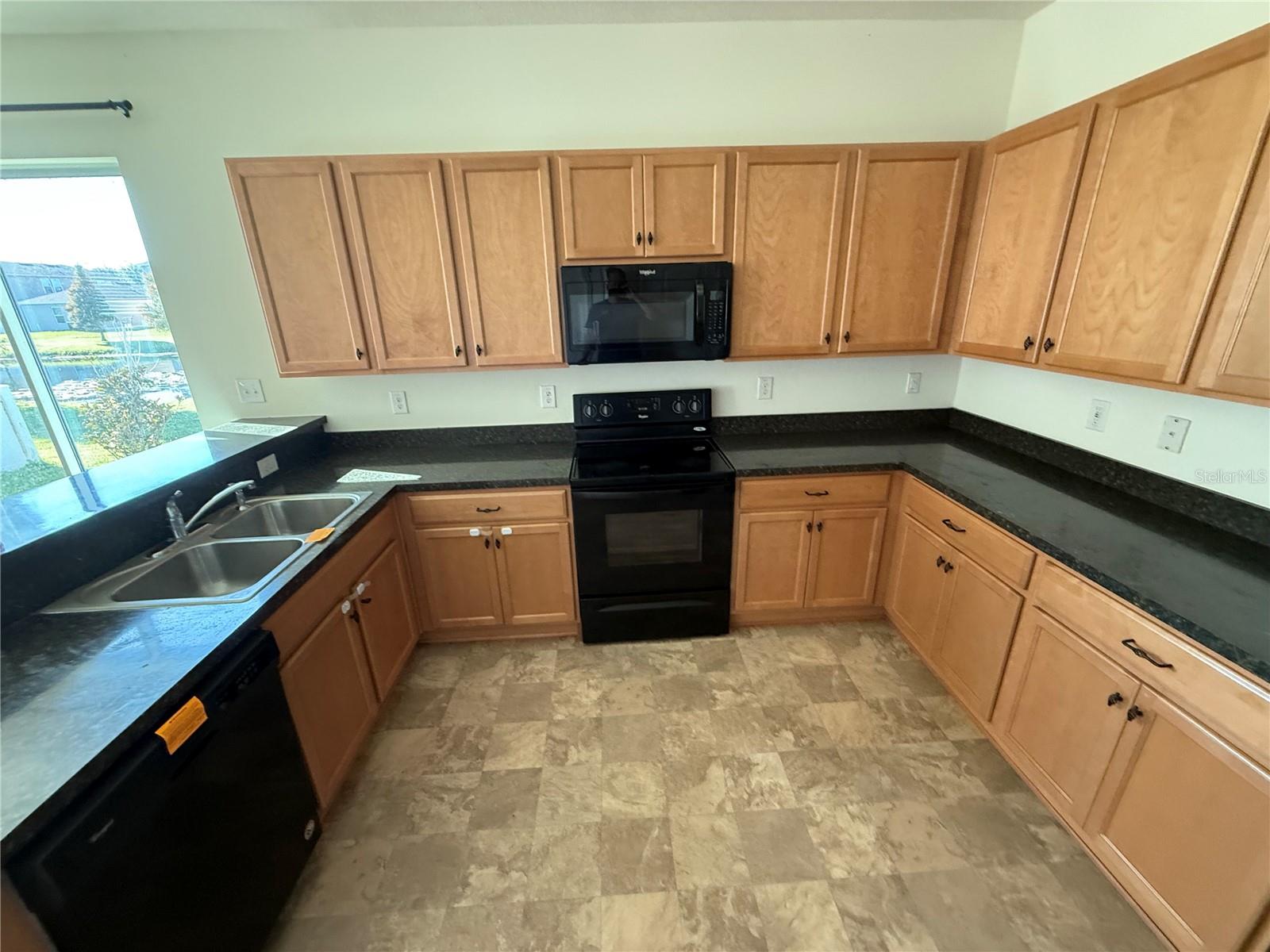 10621 LAGUNA PLAINS DR