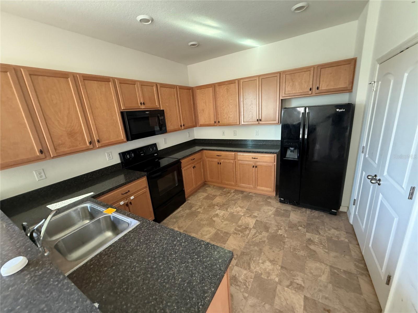 10621 LAGUNA PLAINS DR