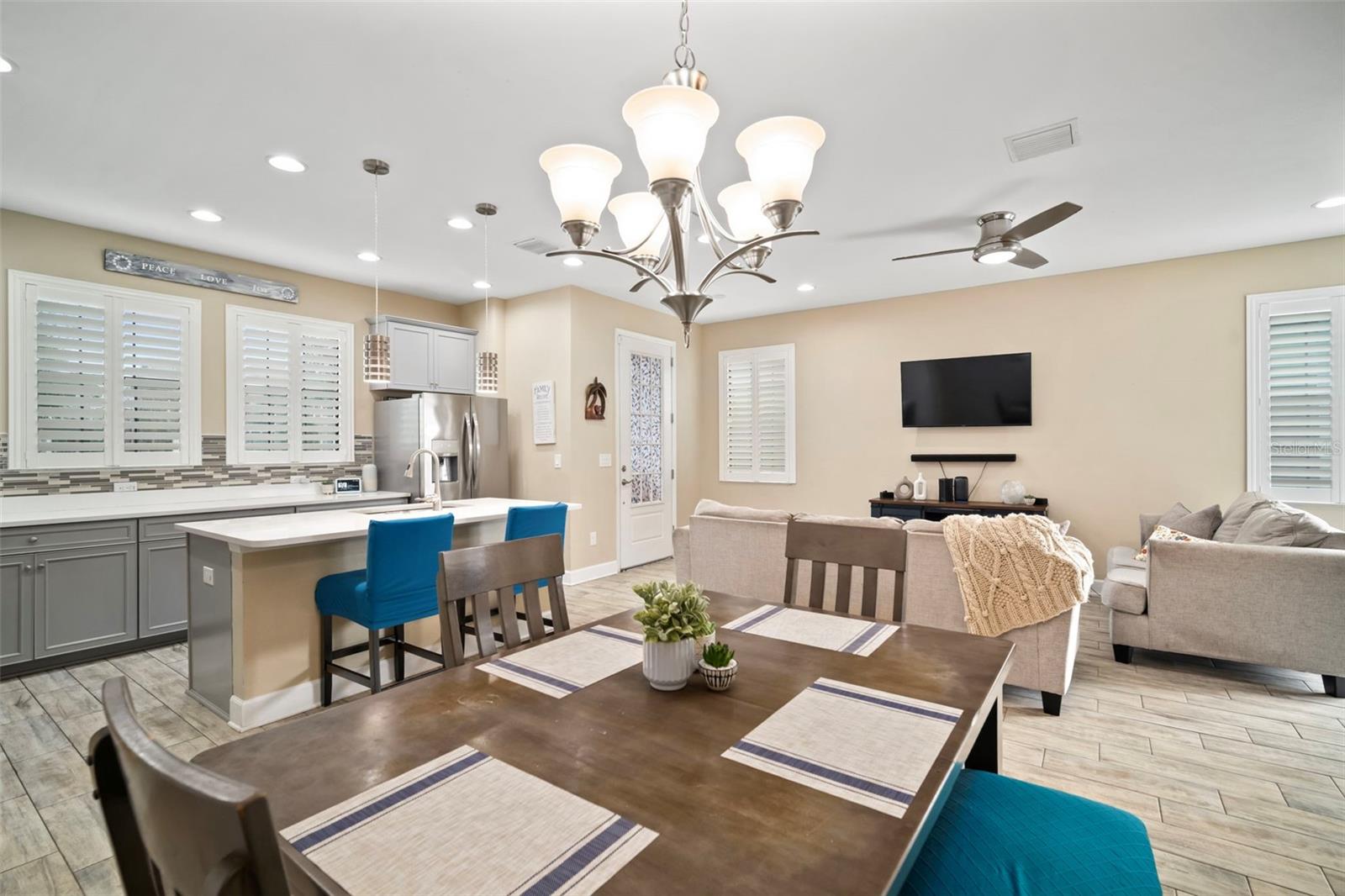 5807 CIRCA FISHHAWK BLVD