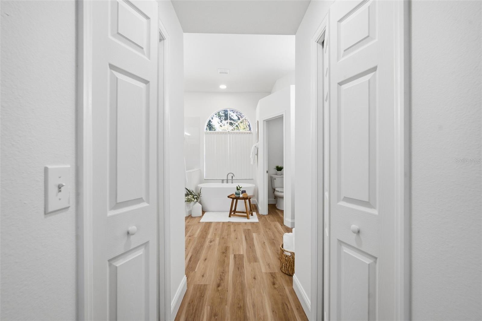 4406 RIVER OVERLOOK DR