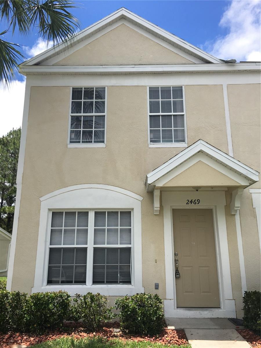 2469 LAKE WOODBERRY CIR