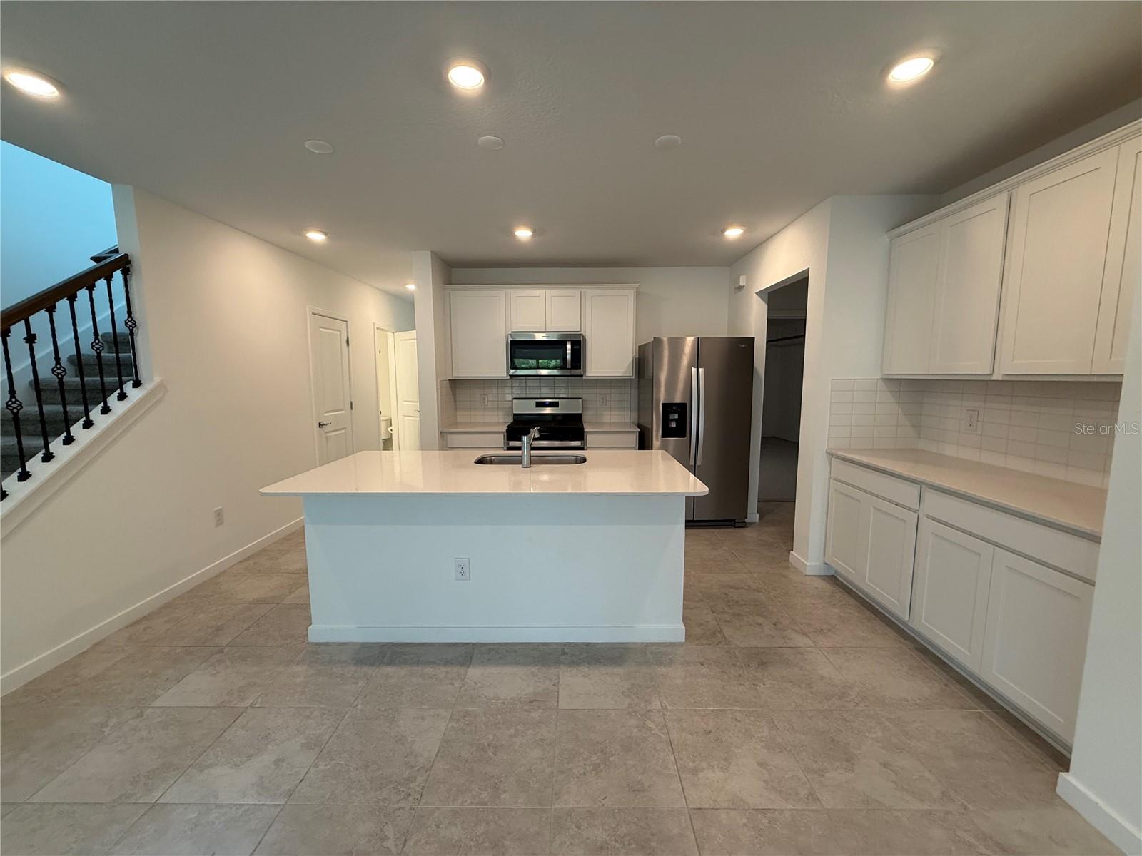 6010 HIDDEN BRANCH DR