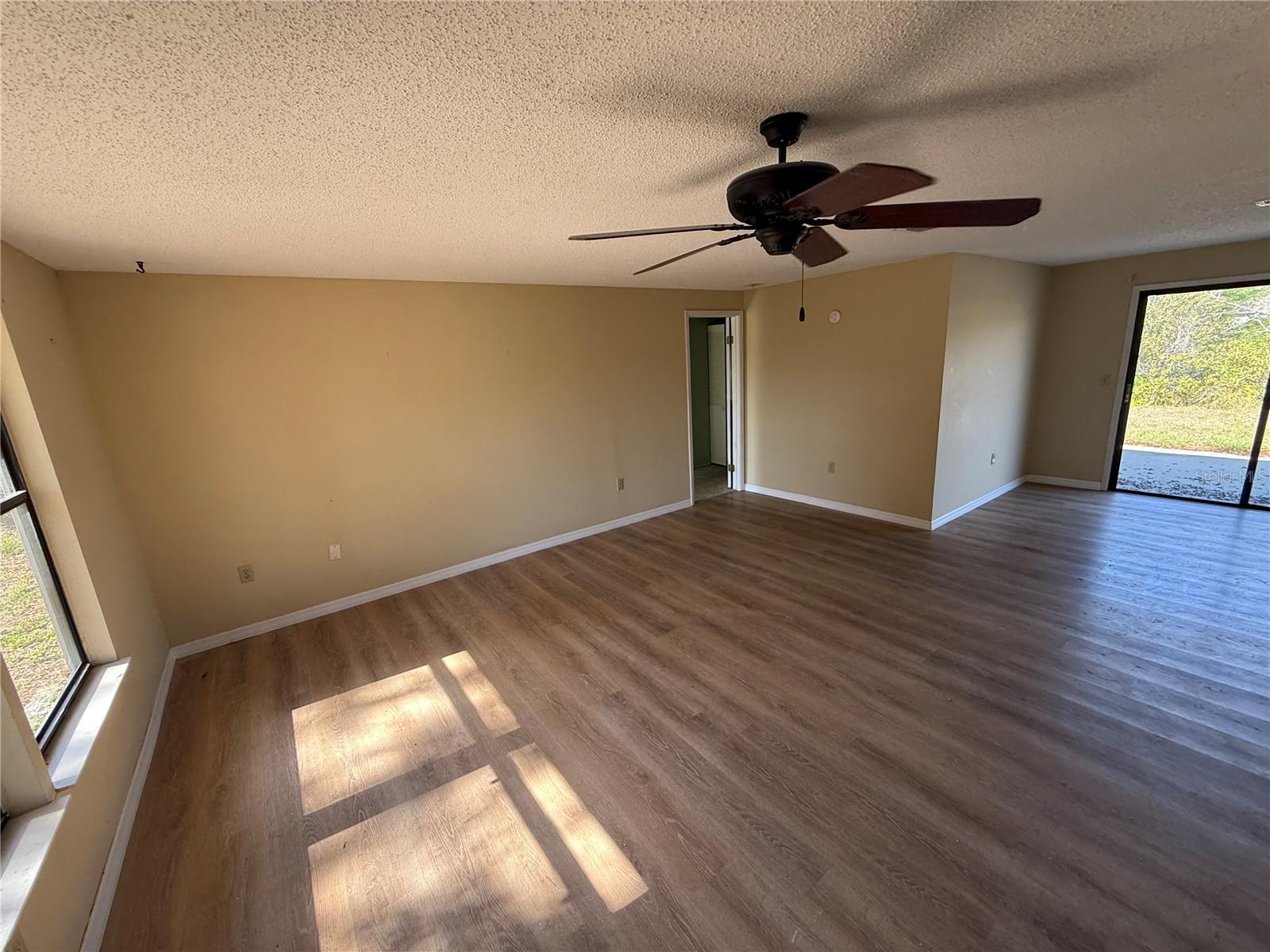 6608 36TH AVENUE DR W