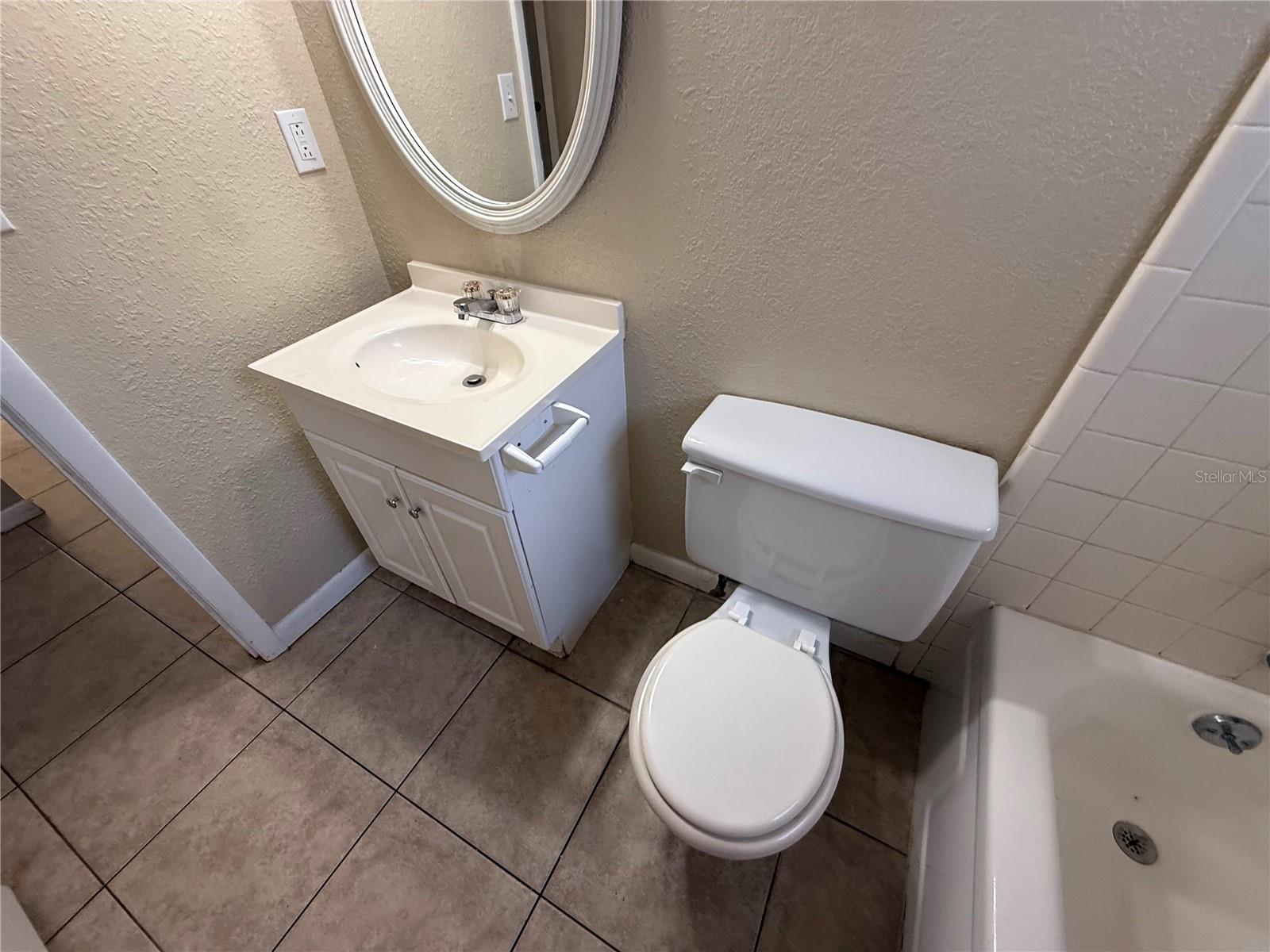 3844 WOODBURN LOOP E