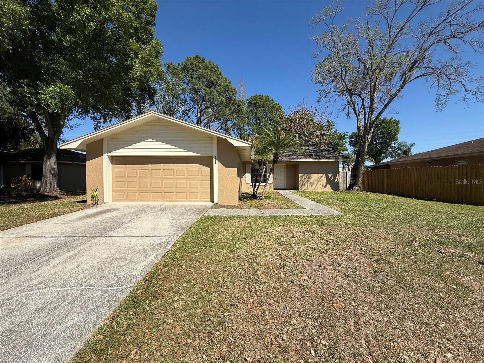 3844 WOODBURN LOOP E