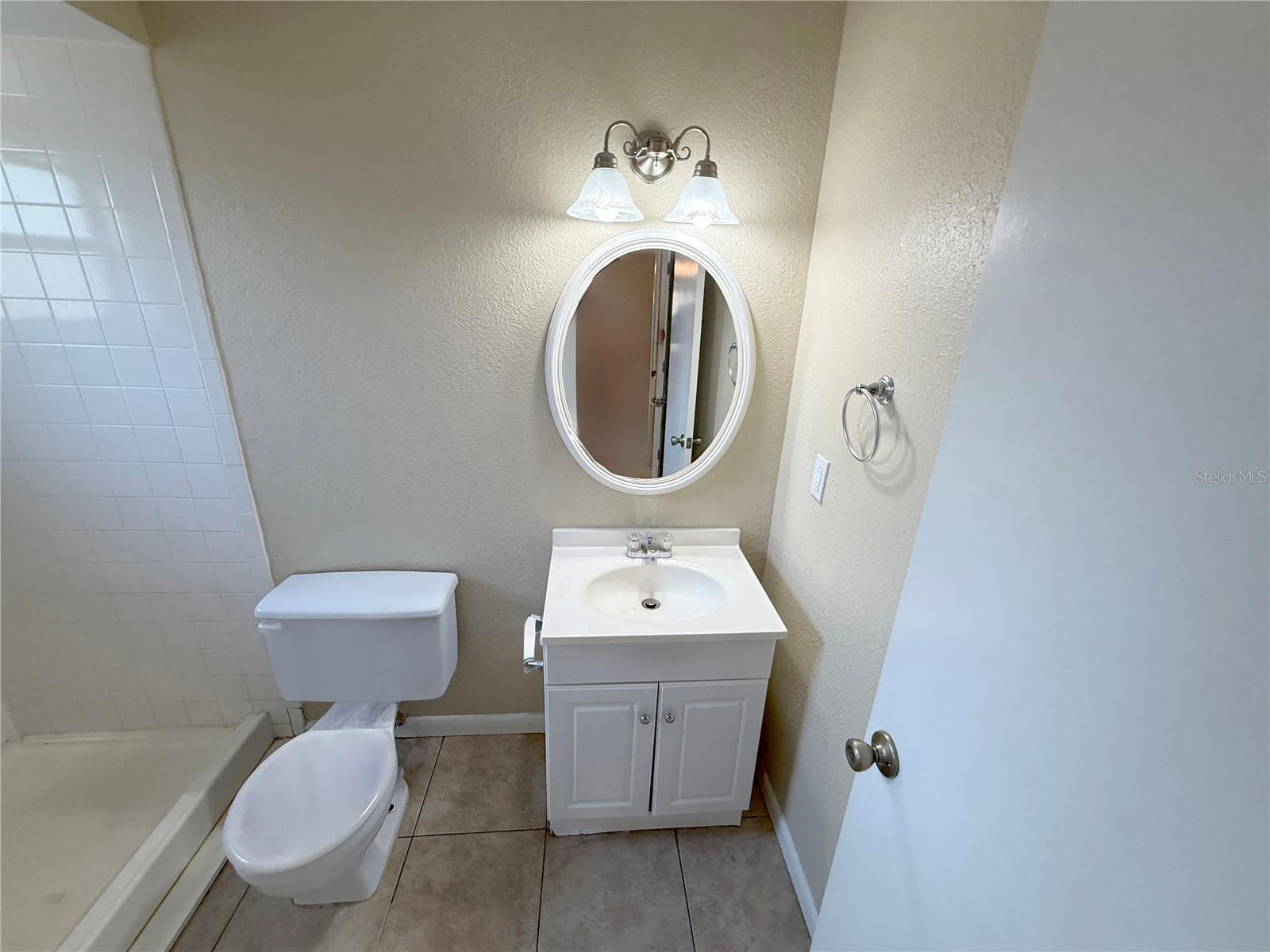 3844 WOODBURN LOOP E