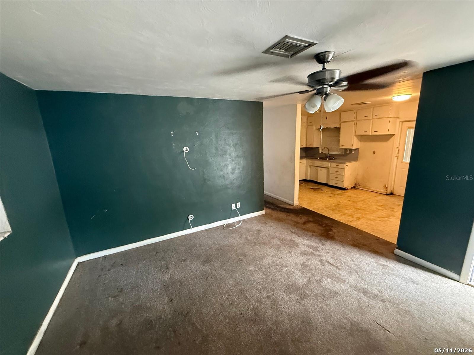2715 DIXIE RD