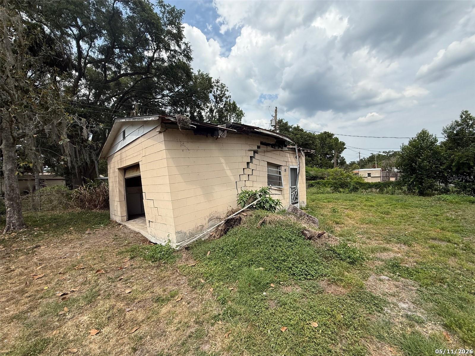 2715 DIXIE RD
