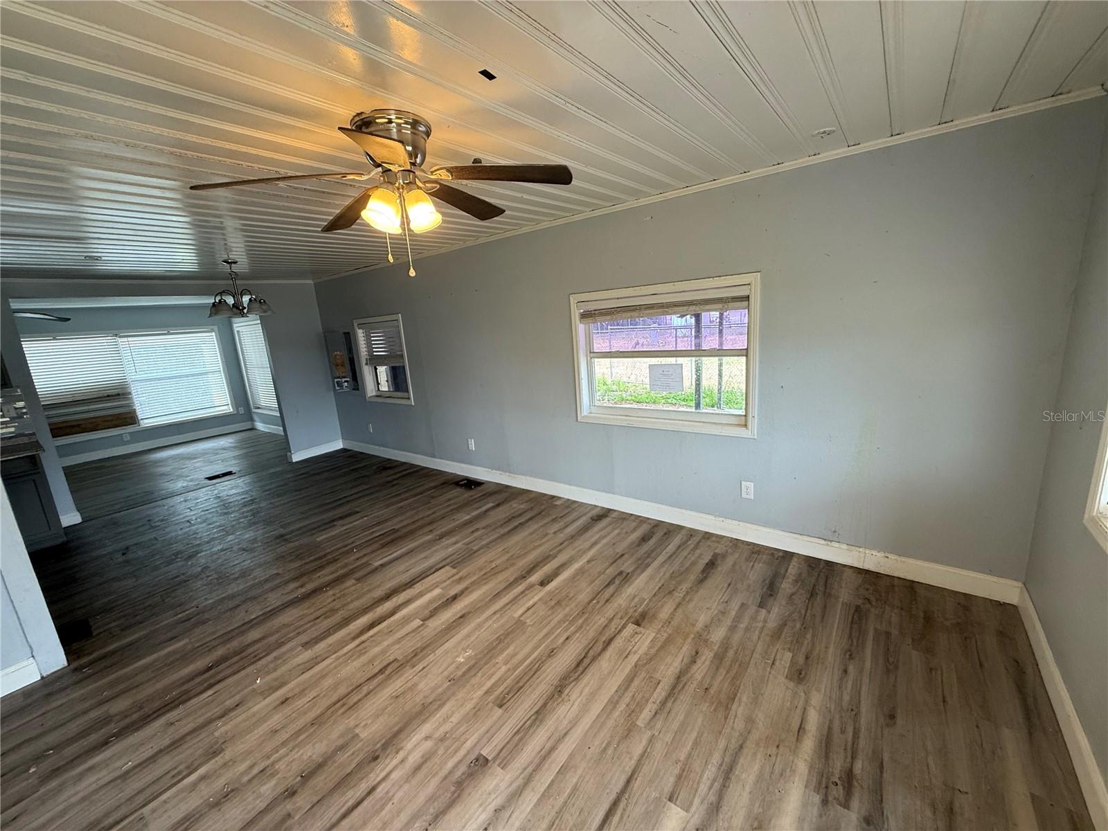 5926 CRAFTON DR