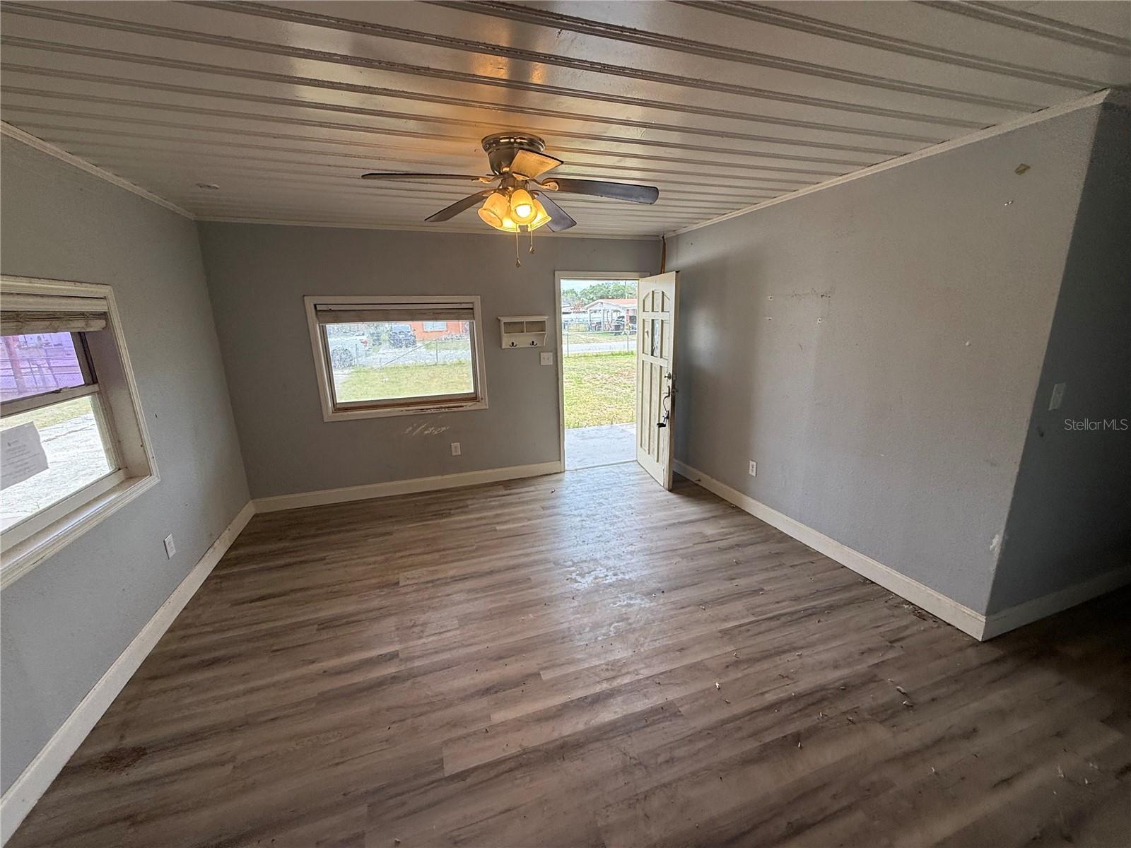 5926 CRAFTON DR