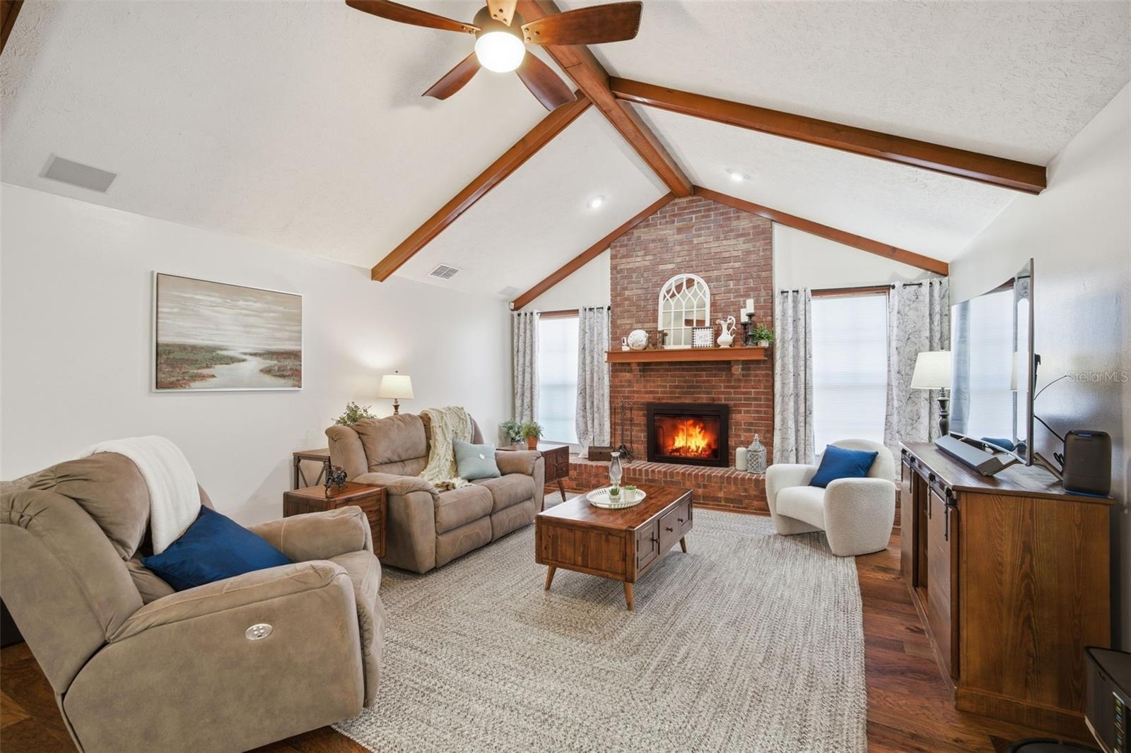 3108 ROLLING ACRES PL