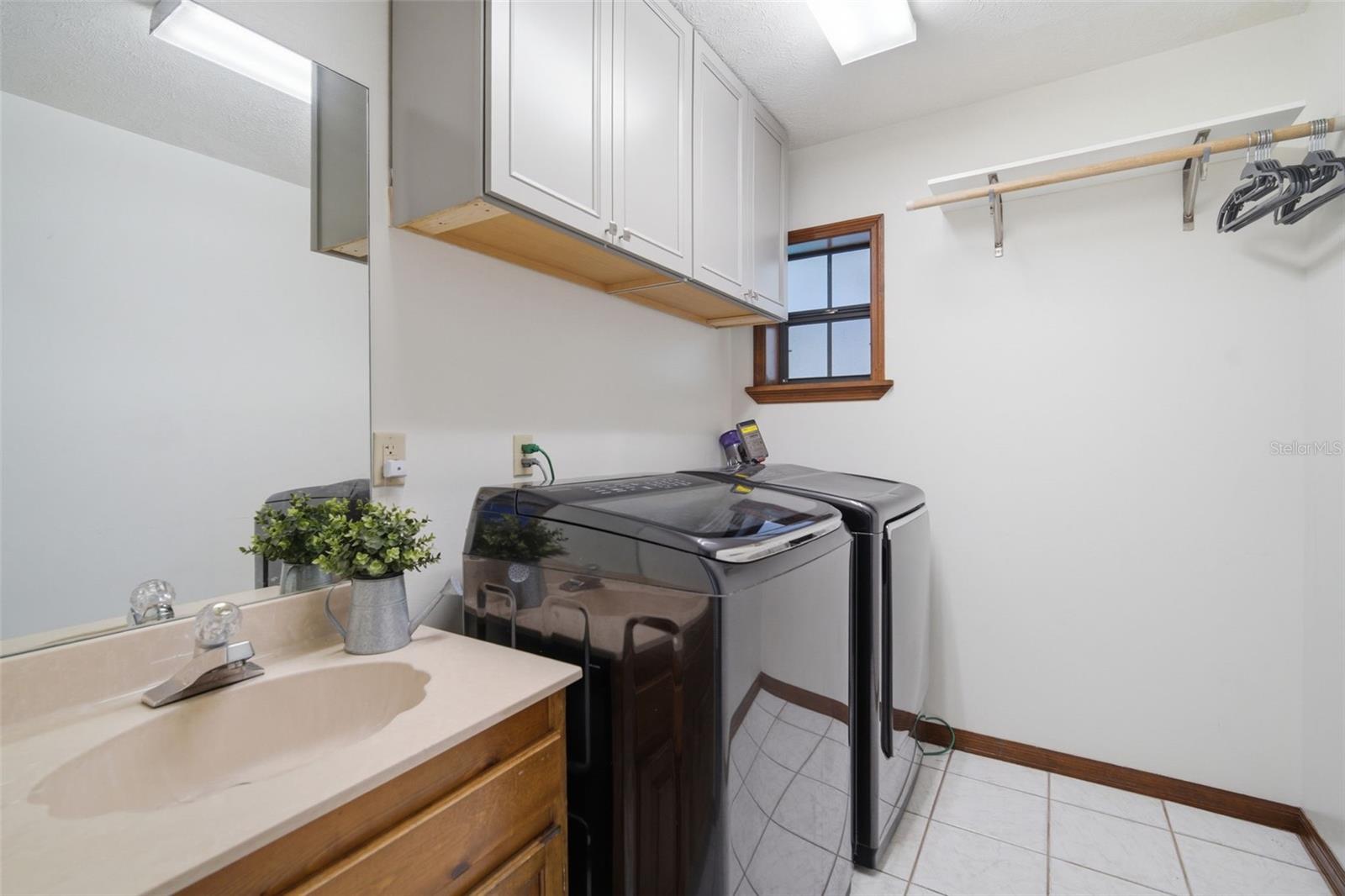 3108 ROLLING ACRES PL