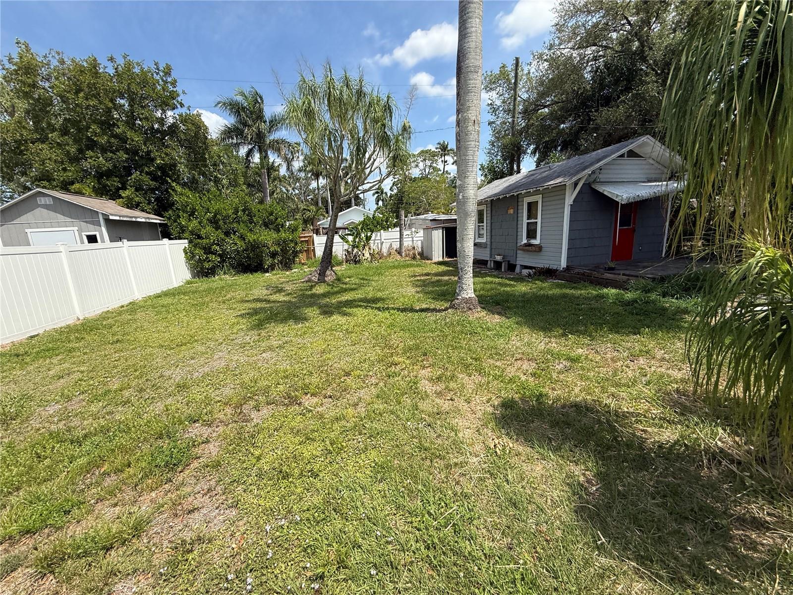 2722 9TH AVE W