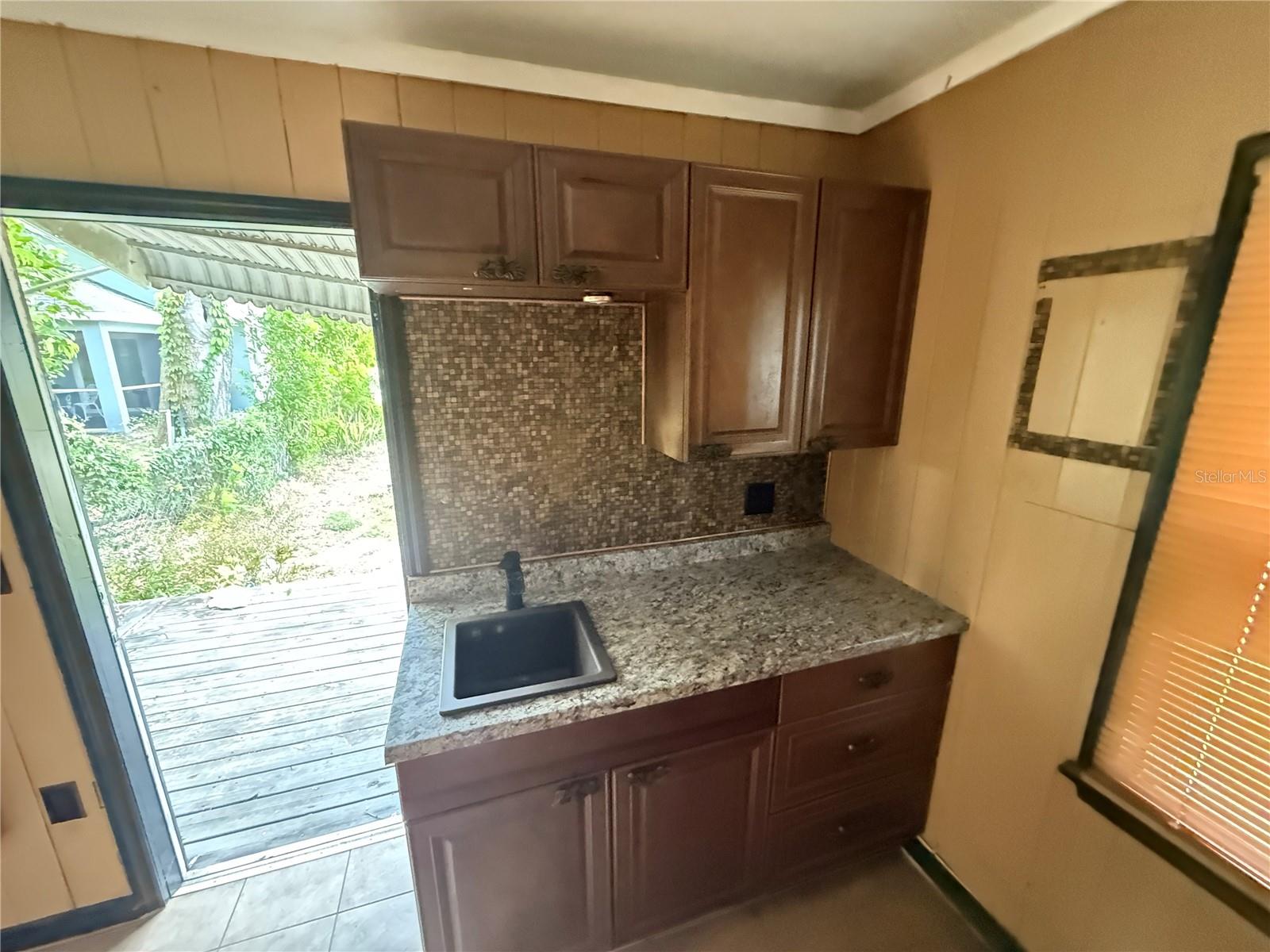 2722 9TH AVE W