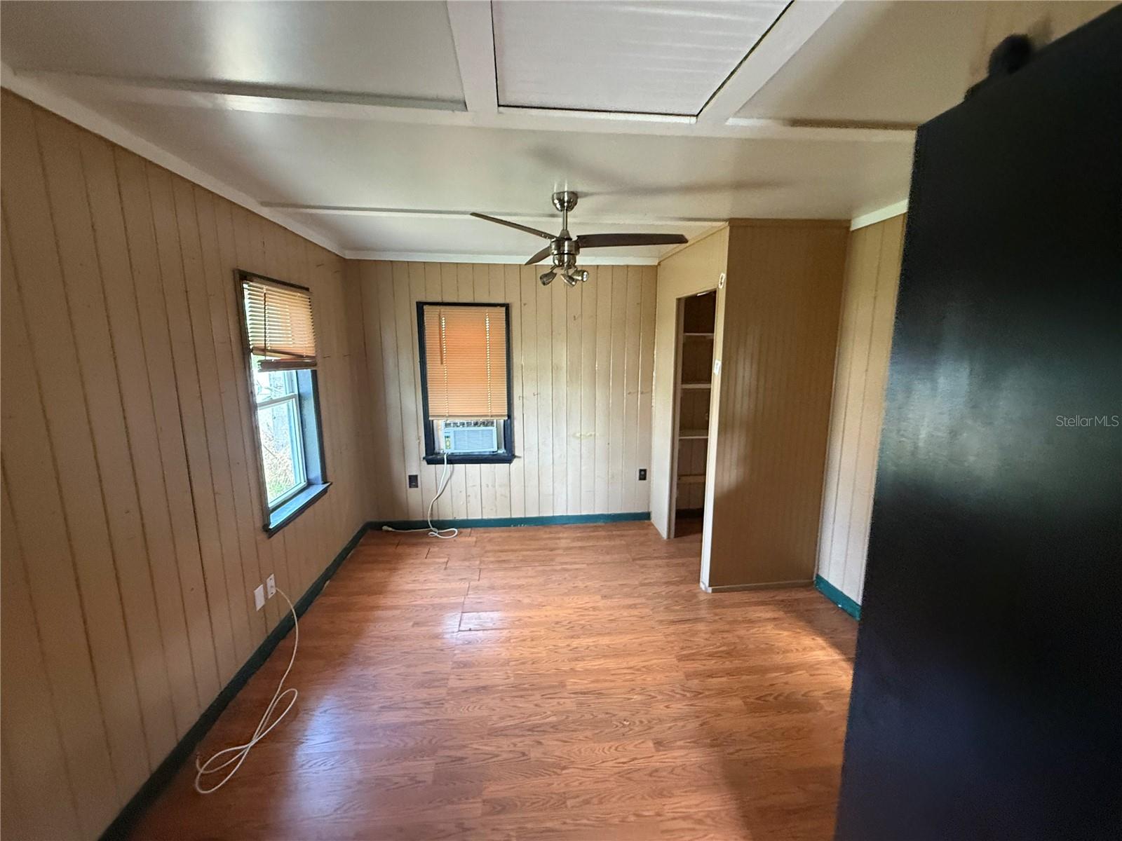 2722 9TH AVE W