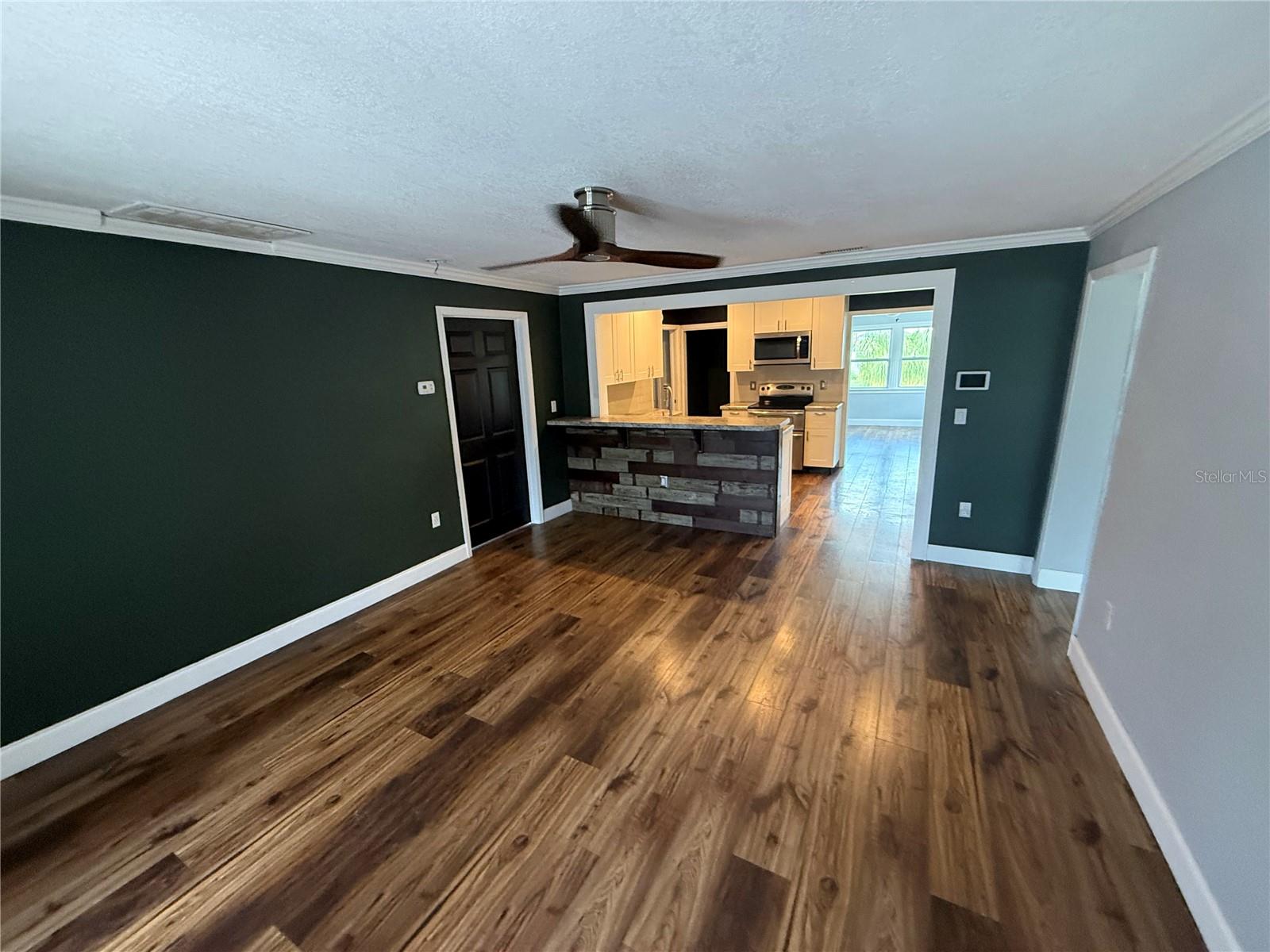 2722 9TH AVE W