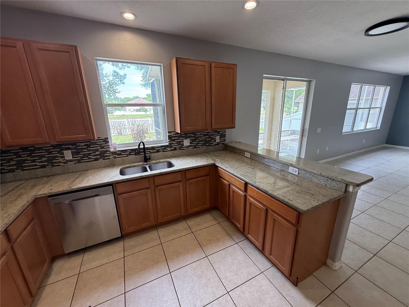 10427 LUCAYA DR