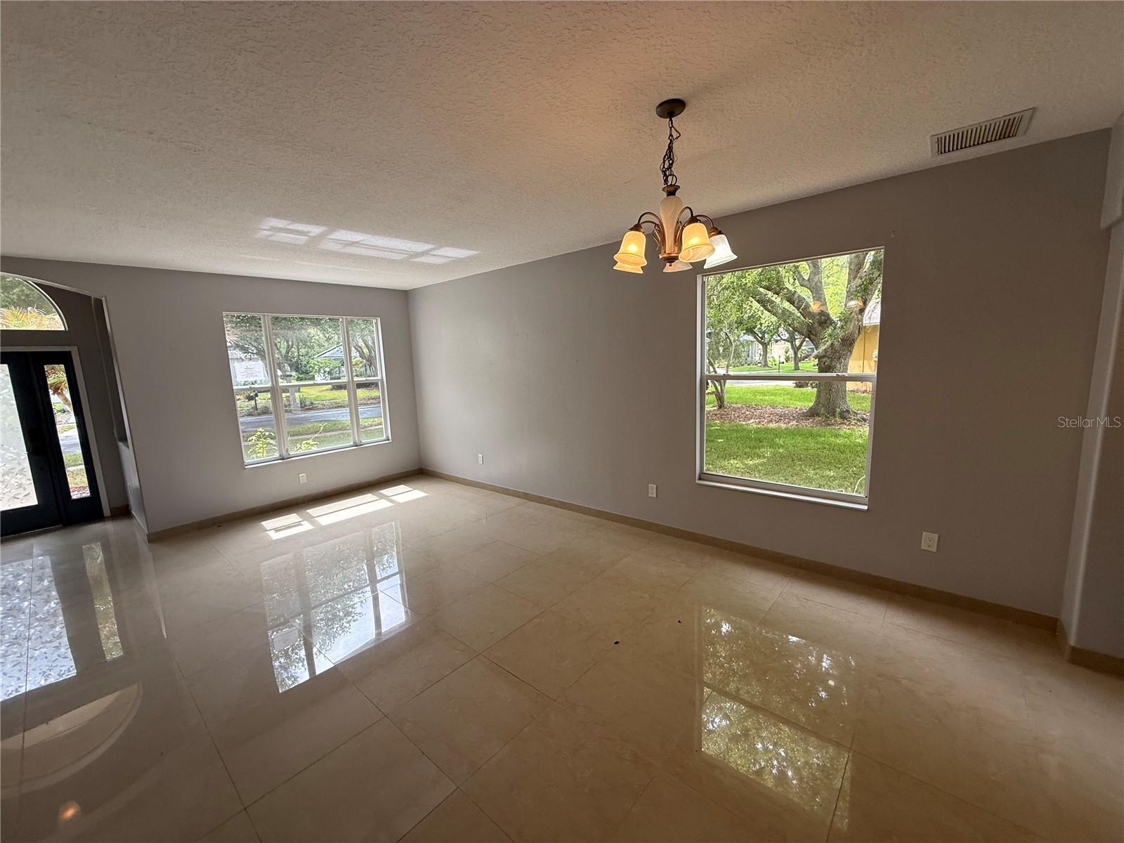 10427 LUCAYA DR