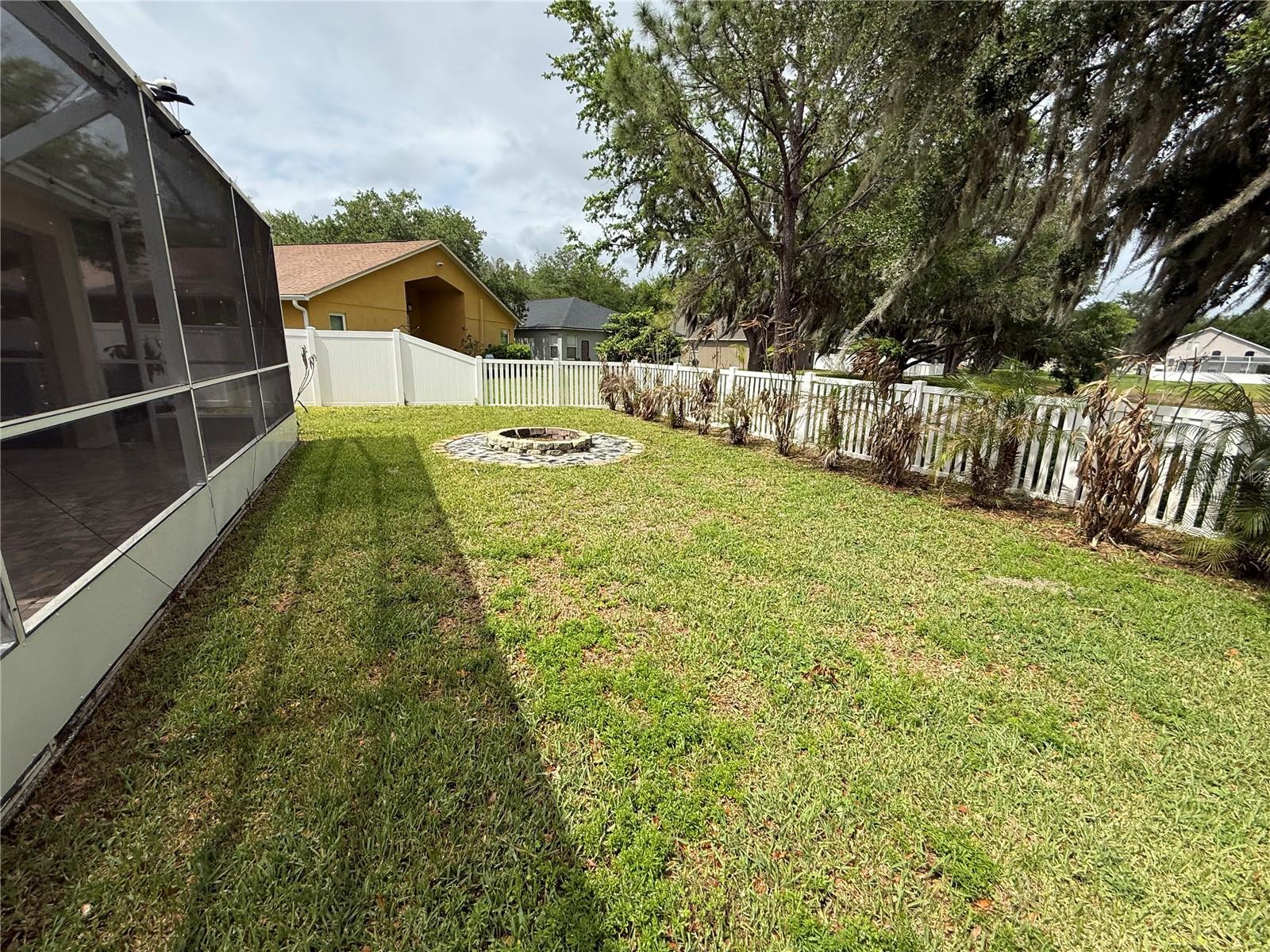 10427 LUCAYA DR