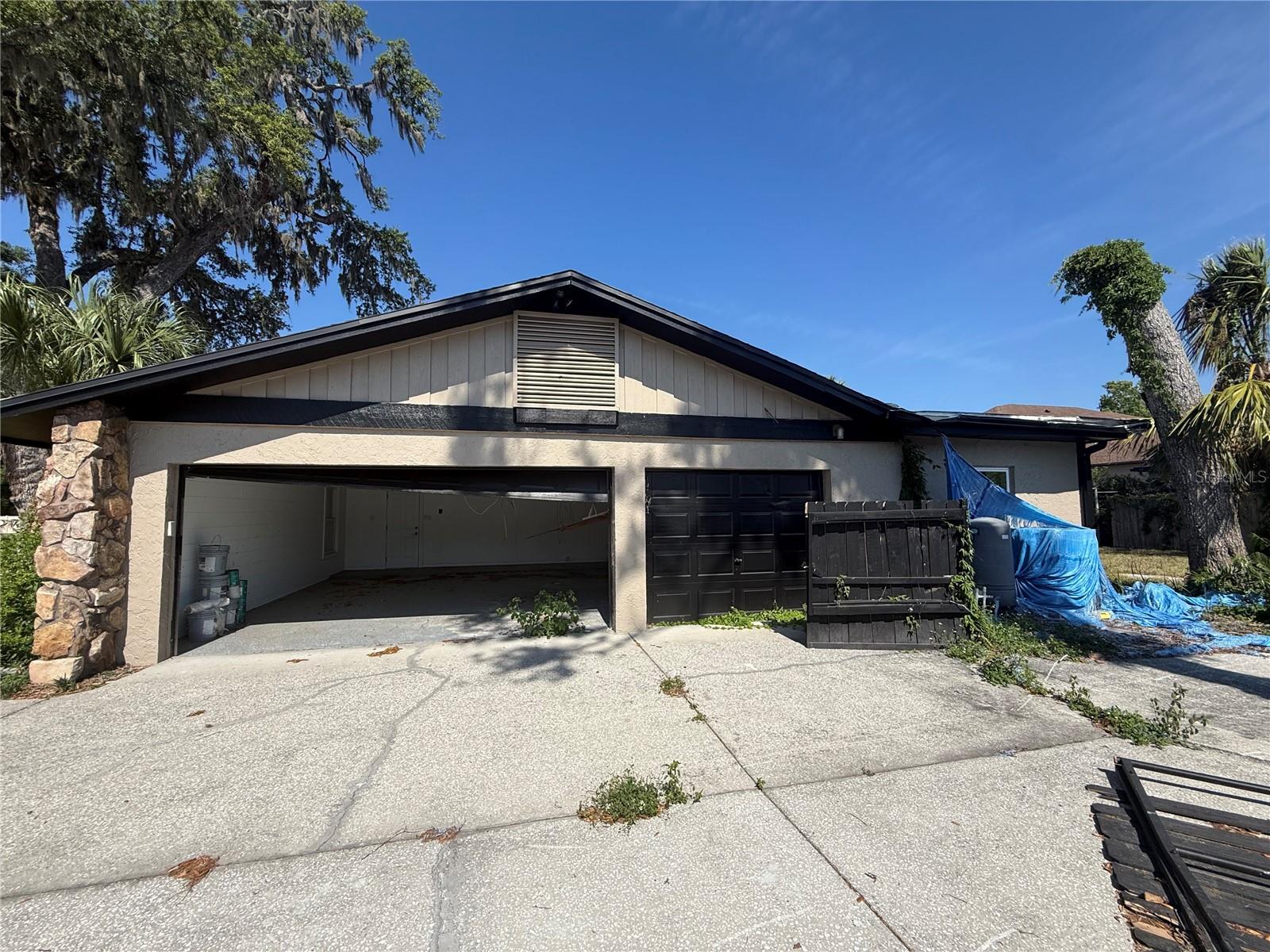 910 RIVER RAPIDS AVE