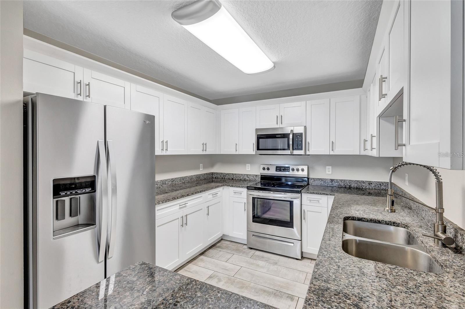 10413 SUMMERVIEW CIR