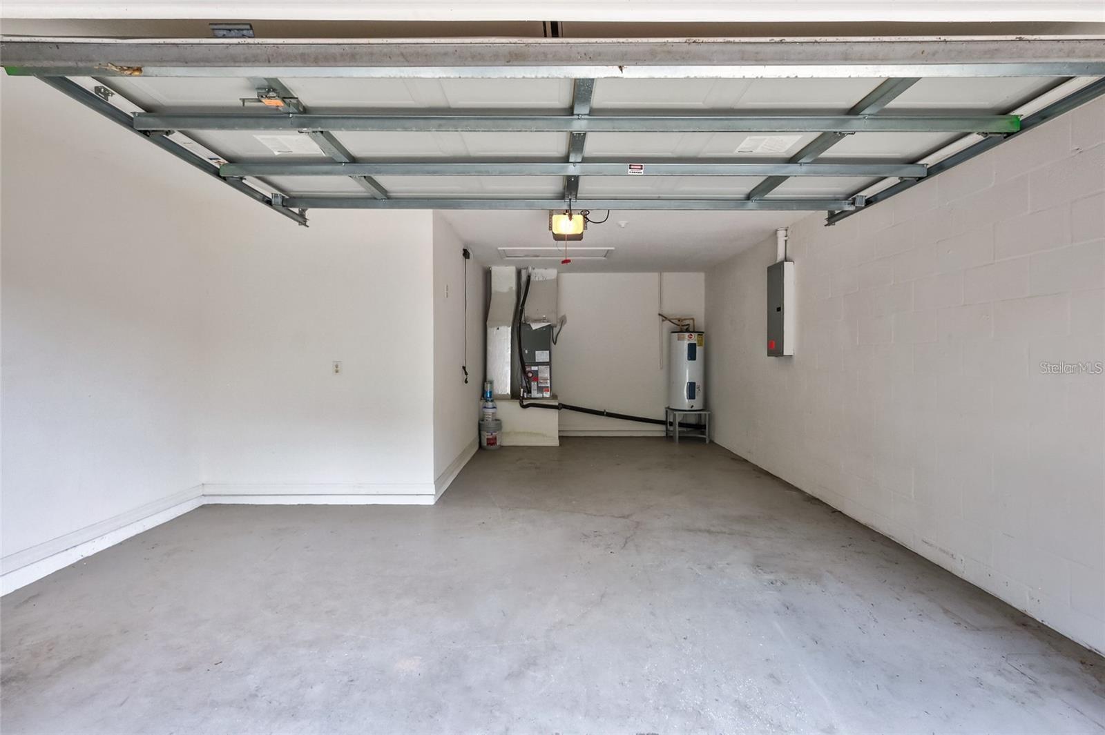 10413 SUMMERVIEW CIR
