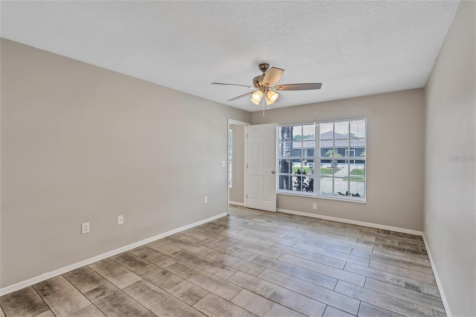 10413 SUMMERVIEW CIR