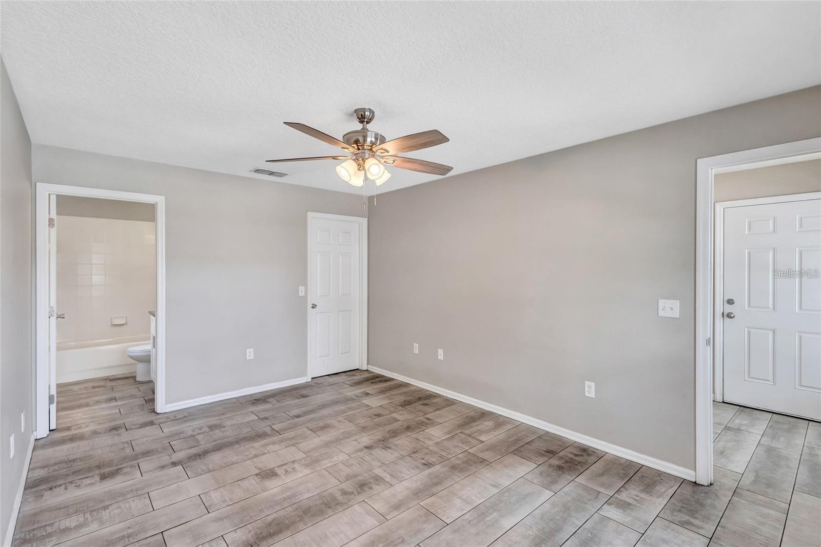 10413 SUMMERVIEW CIR