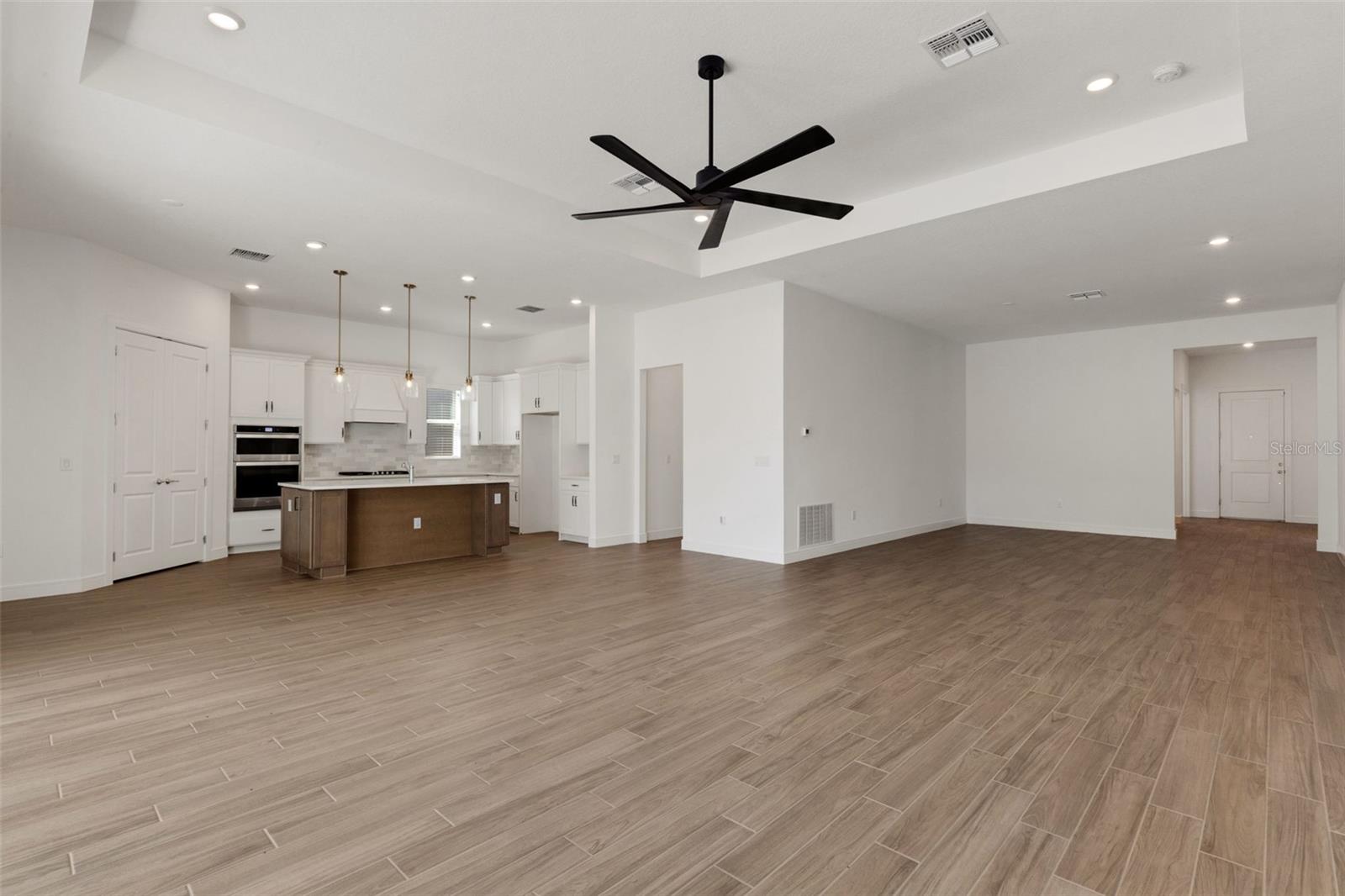 13817 SHARP HAWK DR