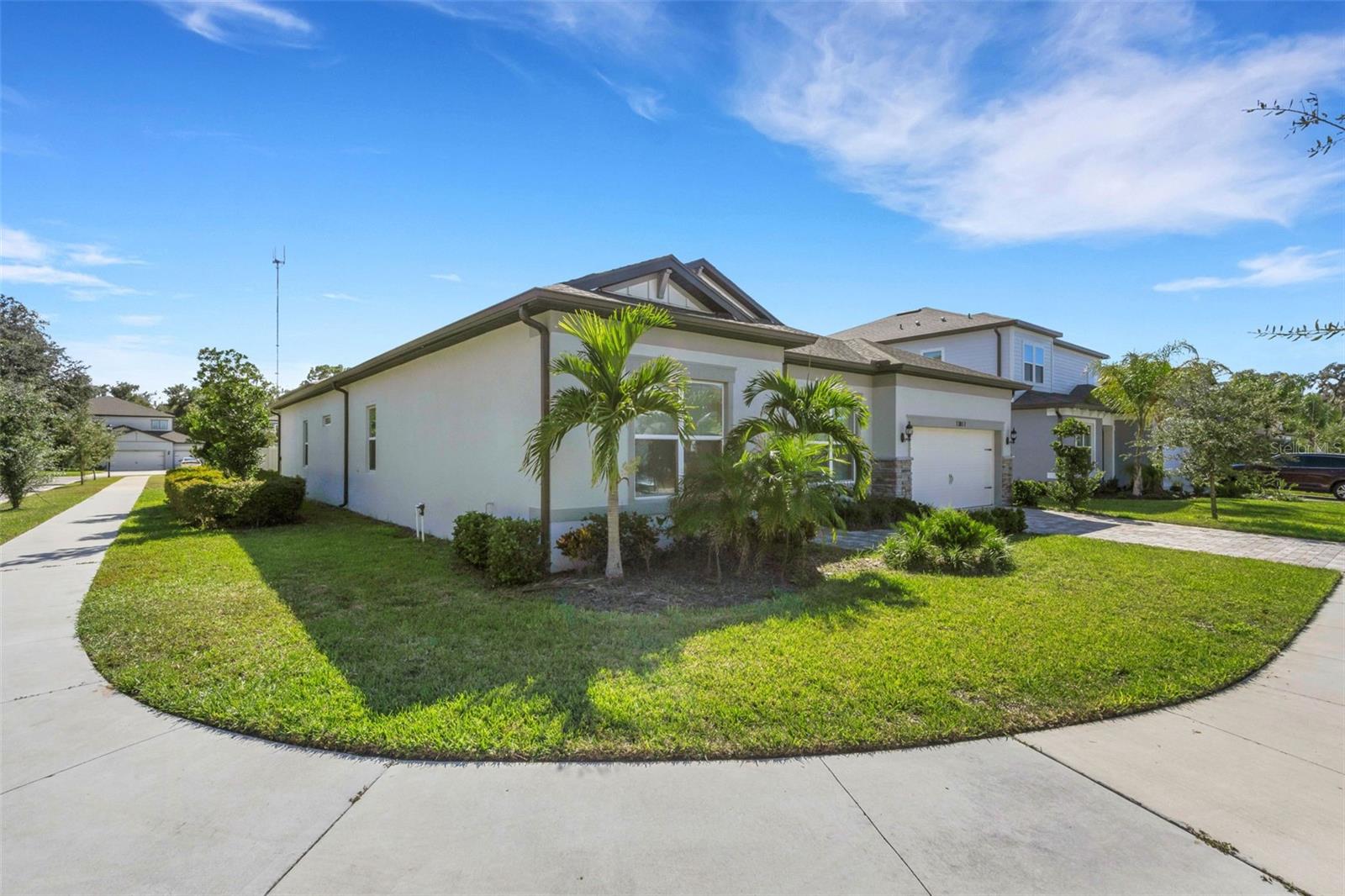 13817 SHARP HAWK DR
