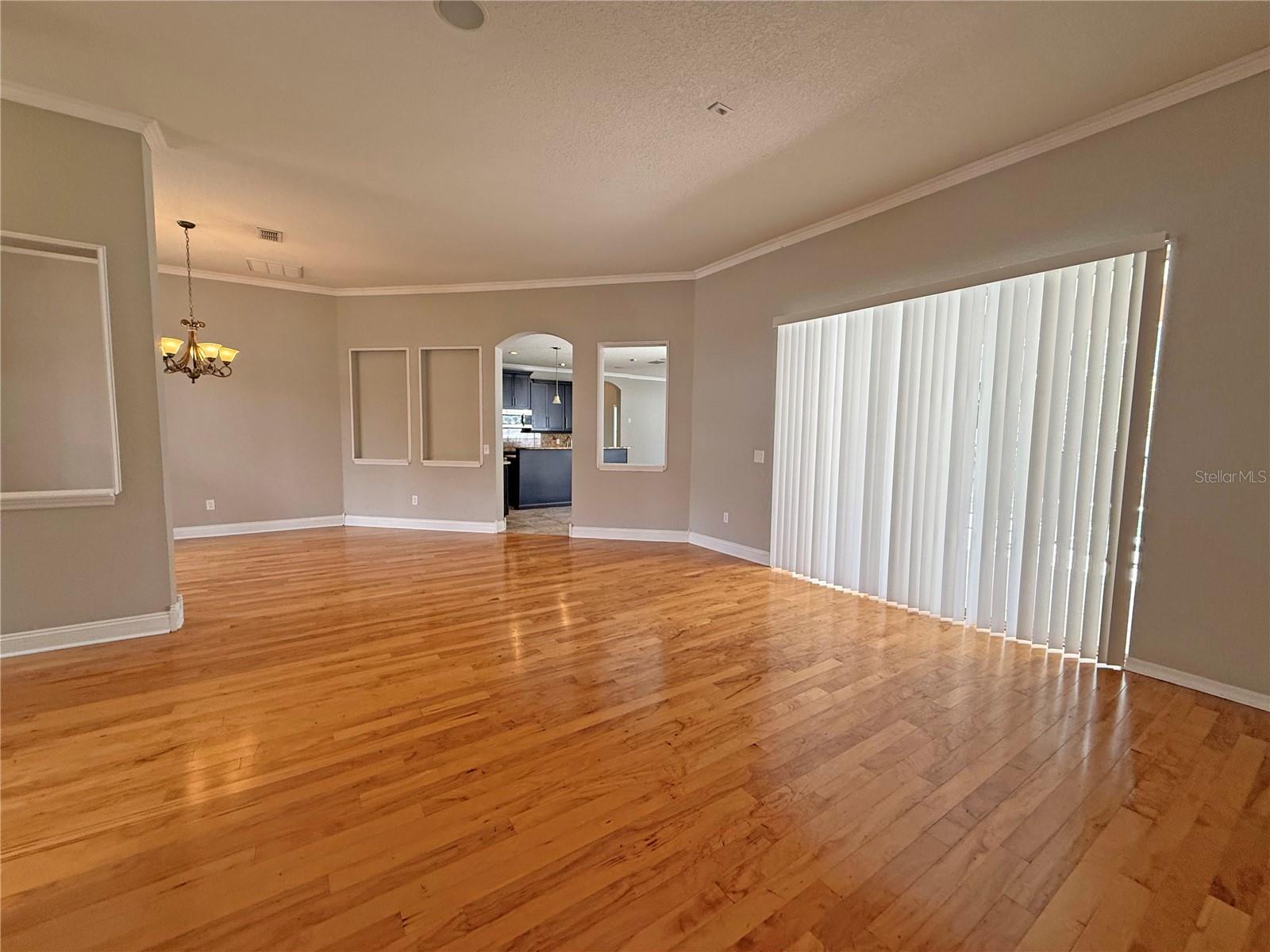 3045 SUTTON WOODS DR