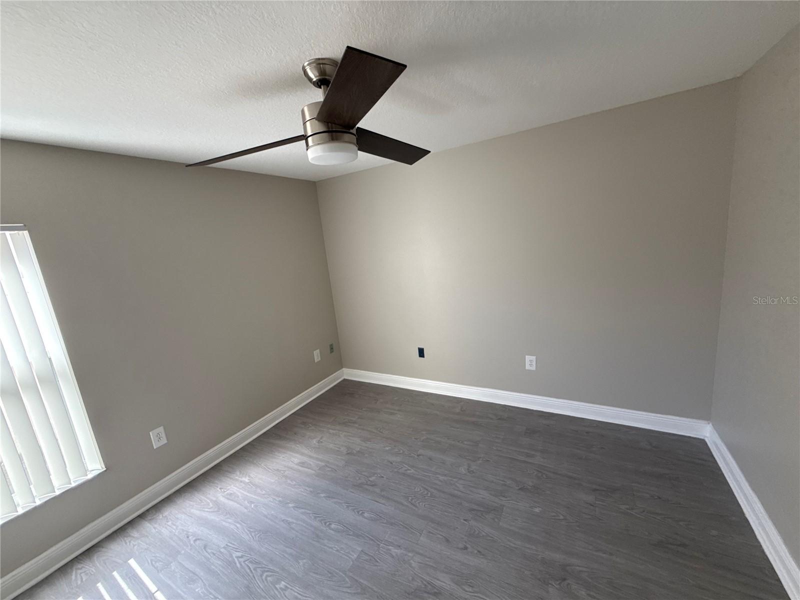 2727 VILLA DR