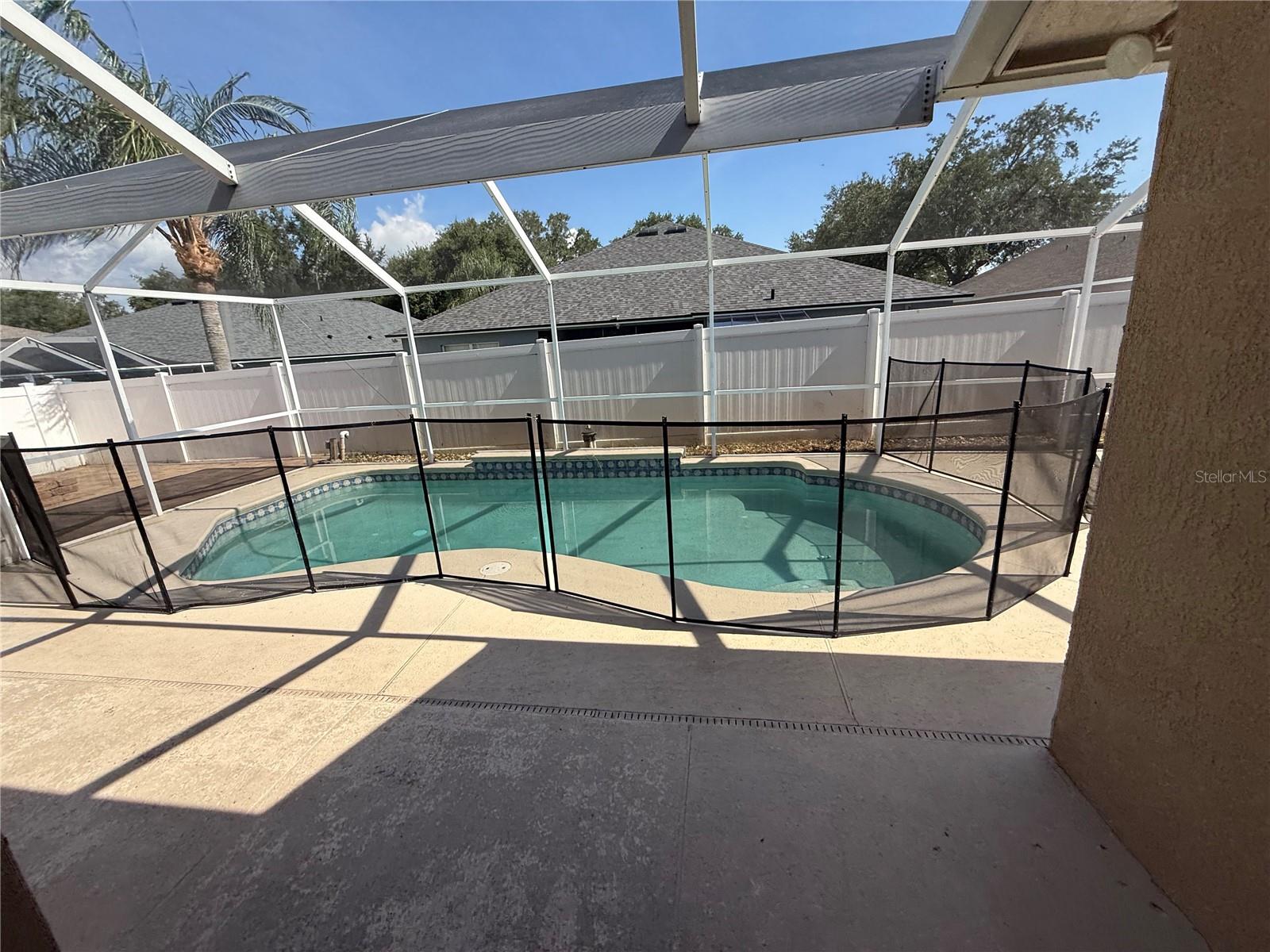 2727 VILLA DR