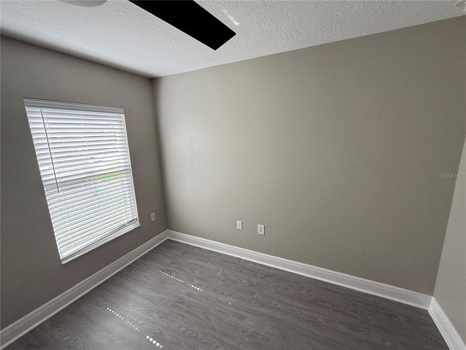 2727 VILLA DR