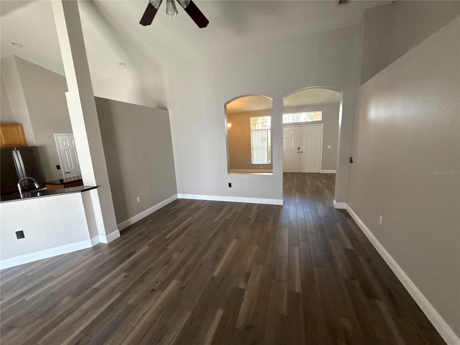 2727 VILLA DR
