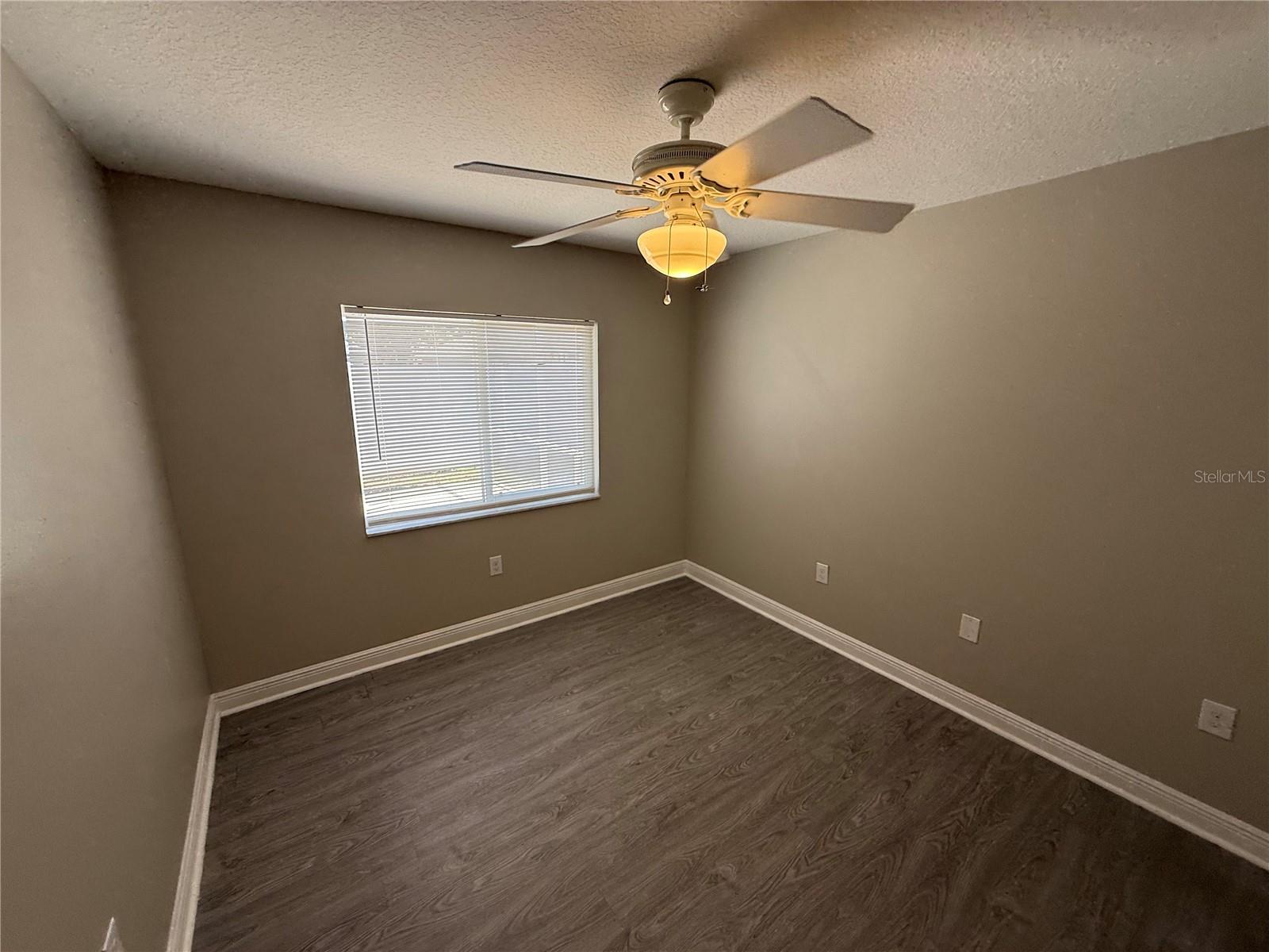 2727 VILLA DR