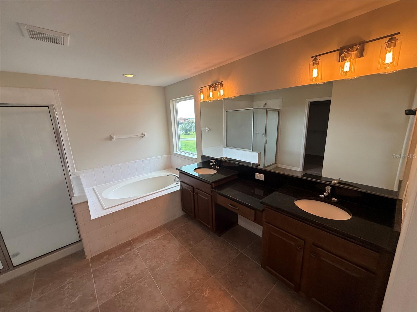 3969 AQUILLA DR